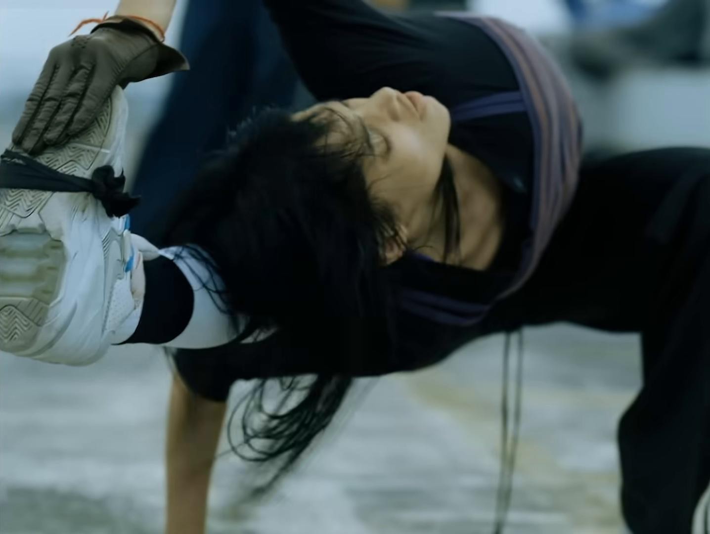 Hung Up (2009) —  shot,  lighting