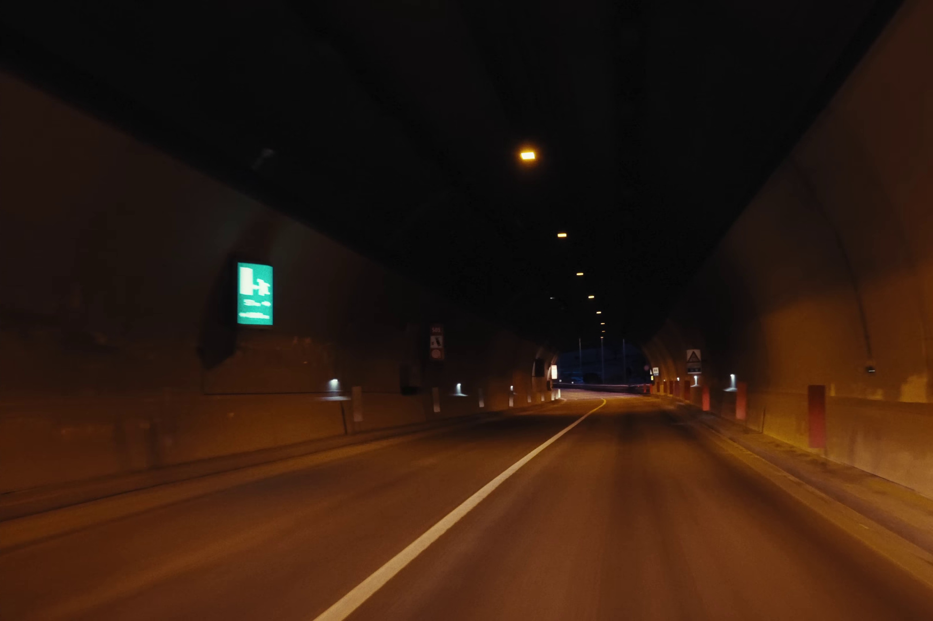 Ricominciamo tutto (2024) —  shot,  lighting