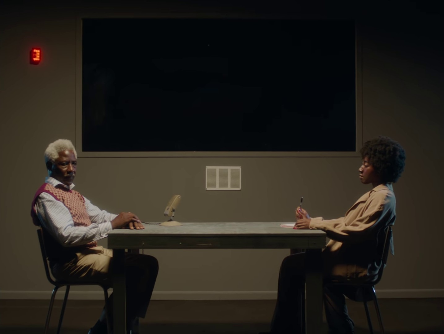 I Love You, I Hate You  (2021) —  shot,  lighting