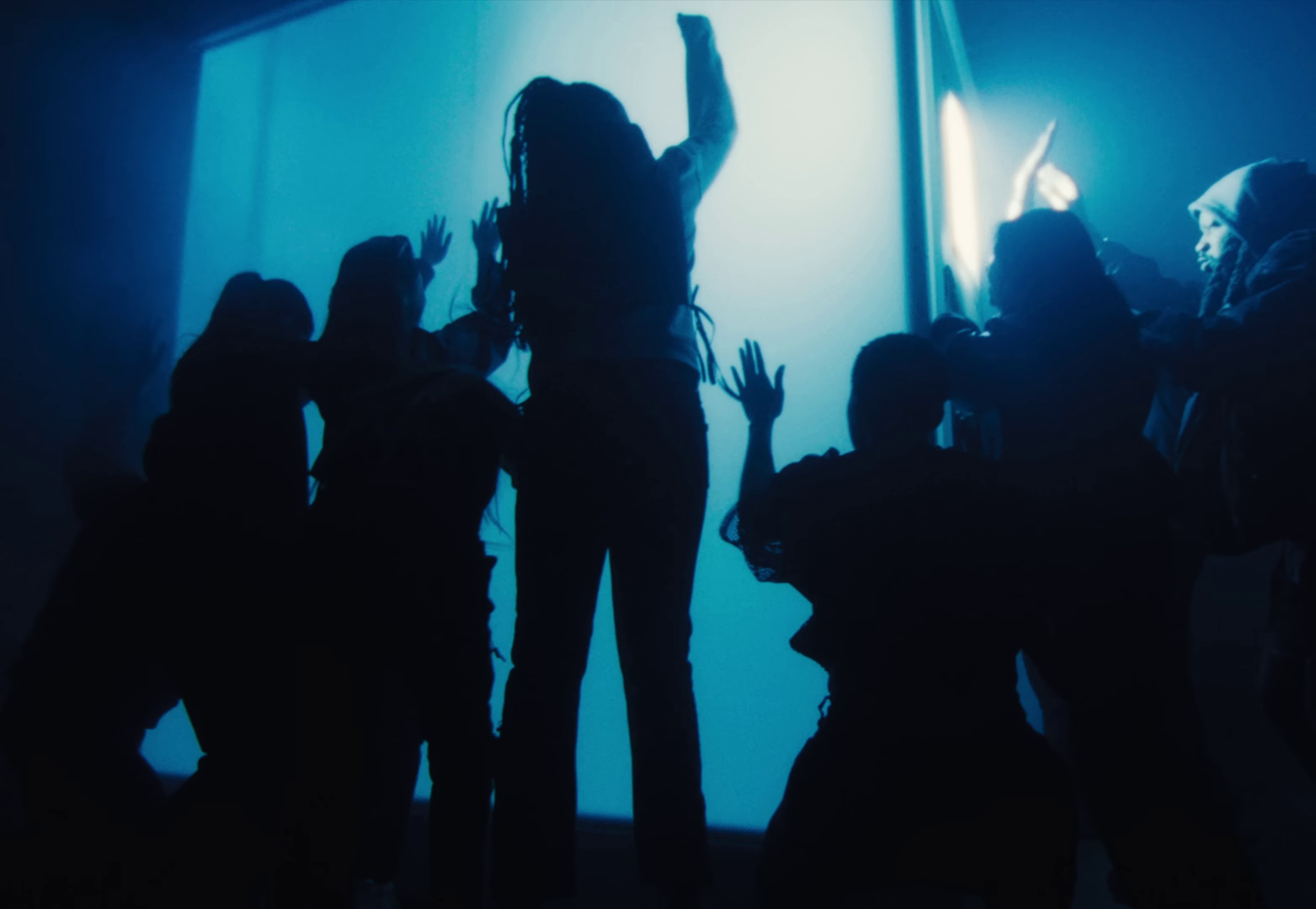 Riot & Set it off (2024) —  shot,  lighting