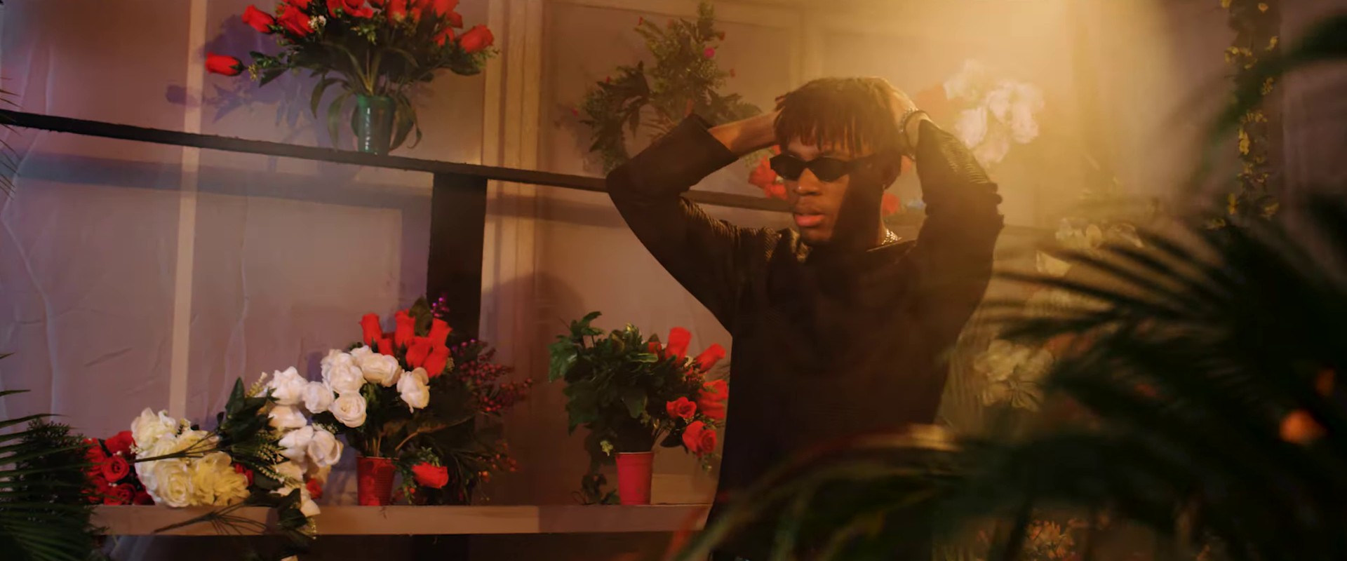 Love Nwantiti (2020) —  shot,  lighting