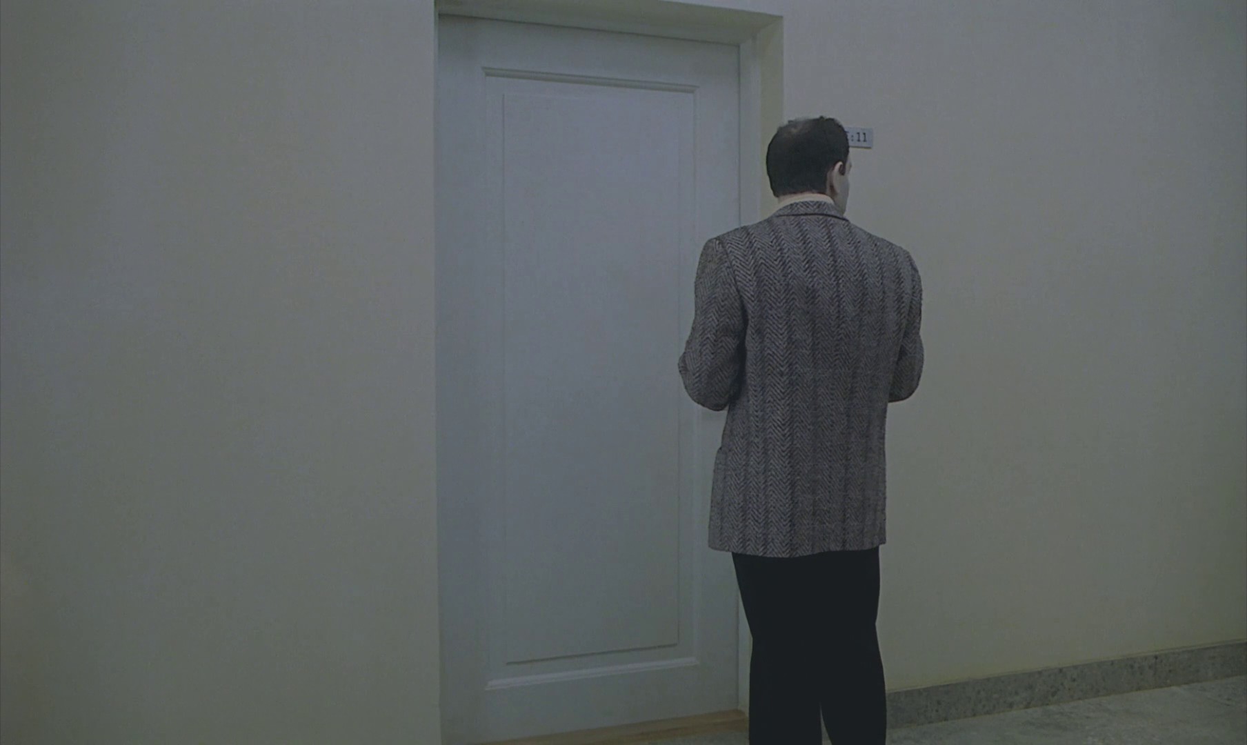 Songs from the Second Floor (2000) —  shot,  lighting