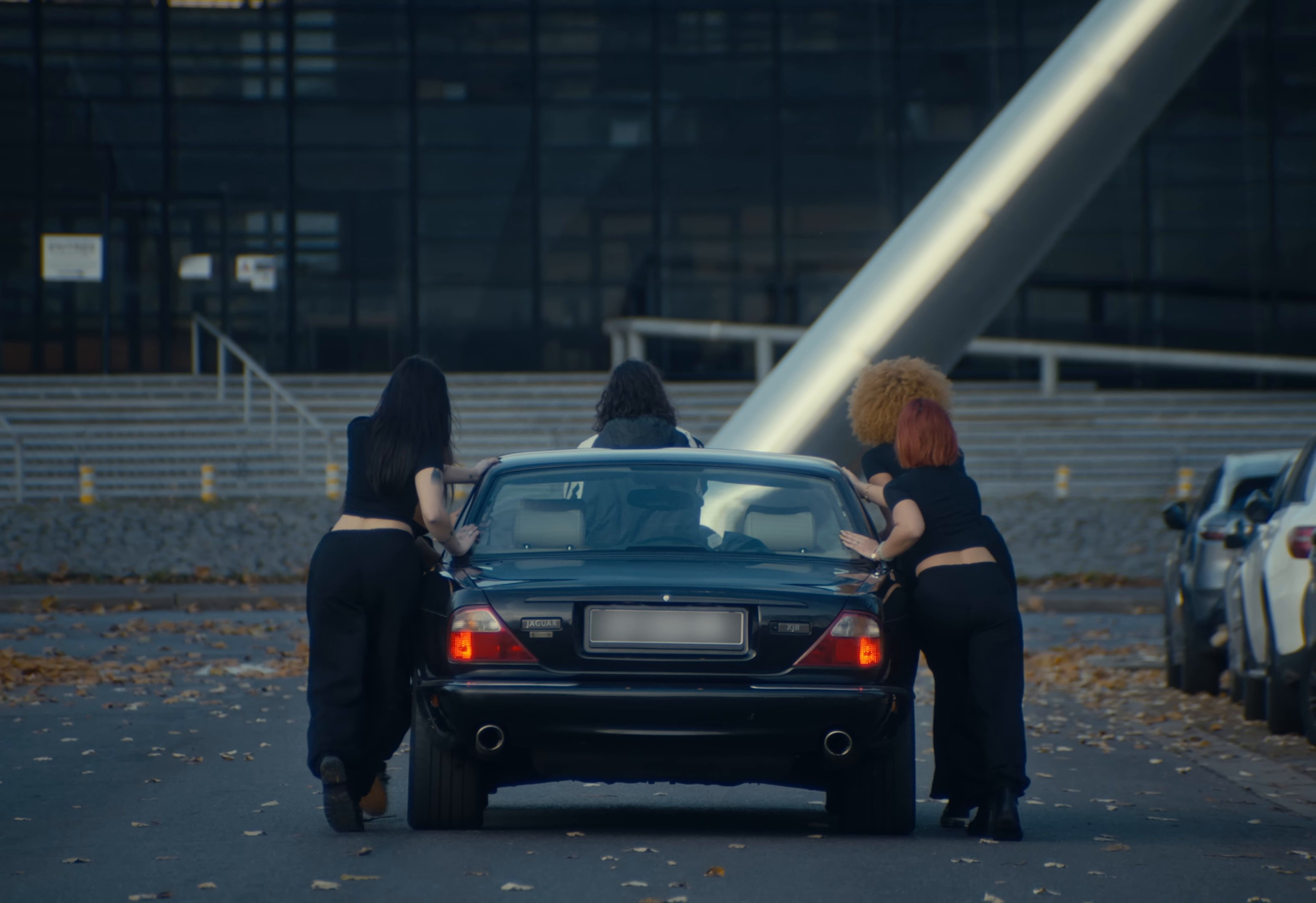 MHD en 2016 (2024) —  shot,  lighting