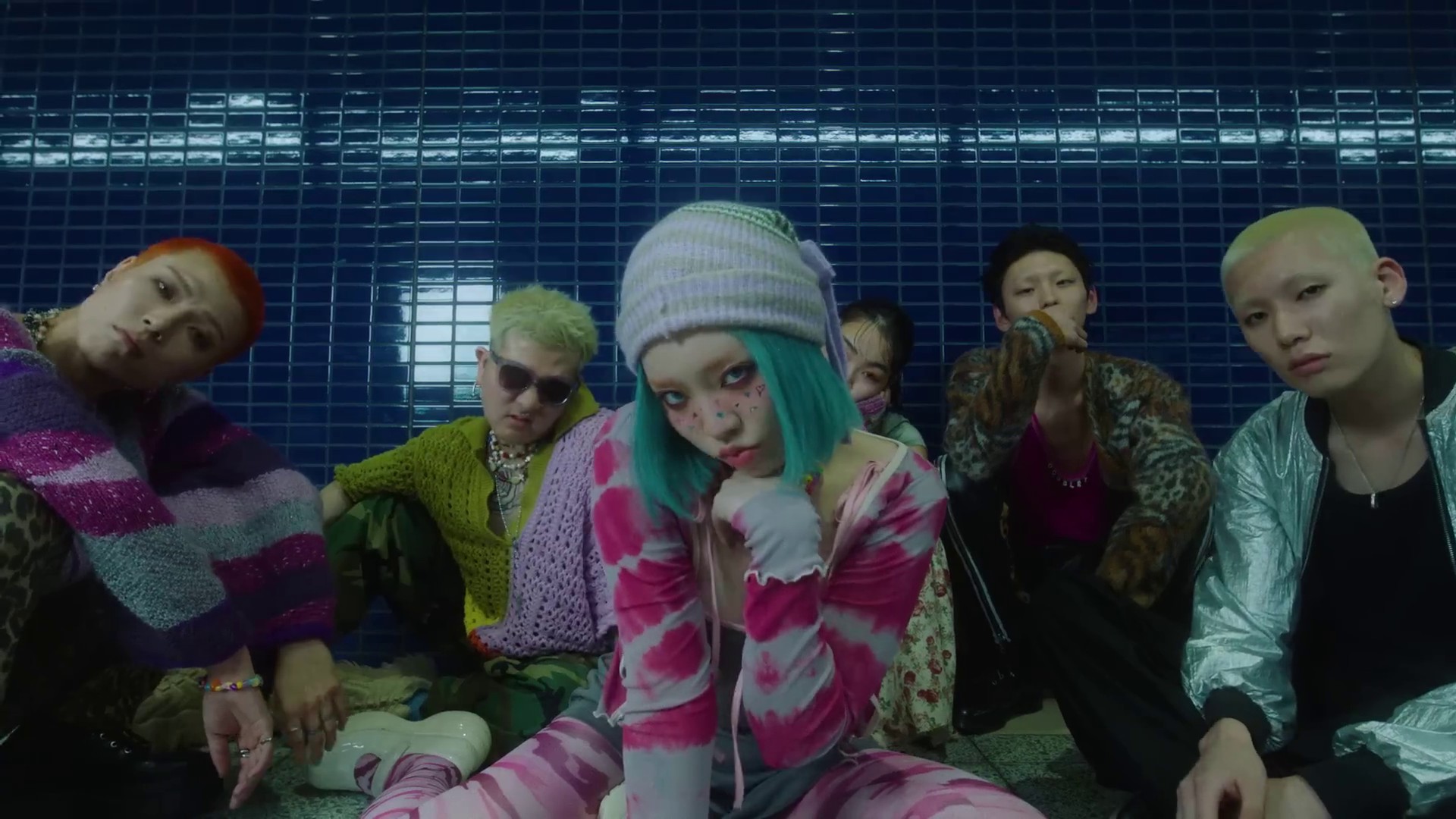 Mirror (2022) —  shot,  lighting