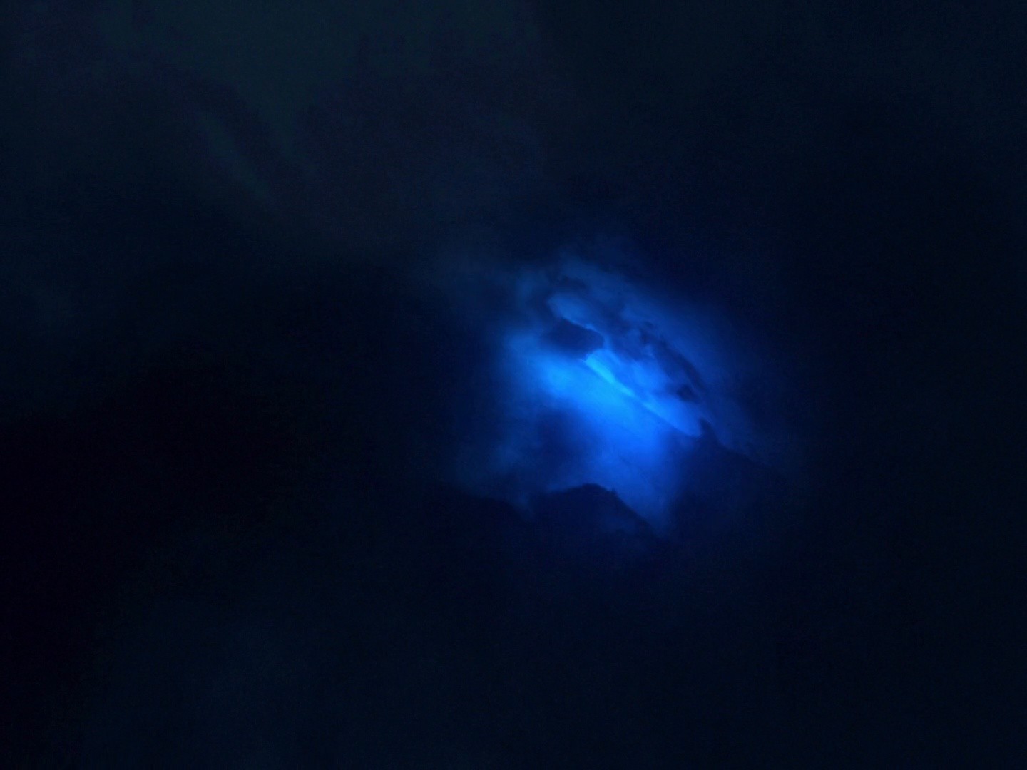 Porsche Cayenne Coupe (2025) —  shot,  lighting