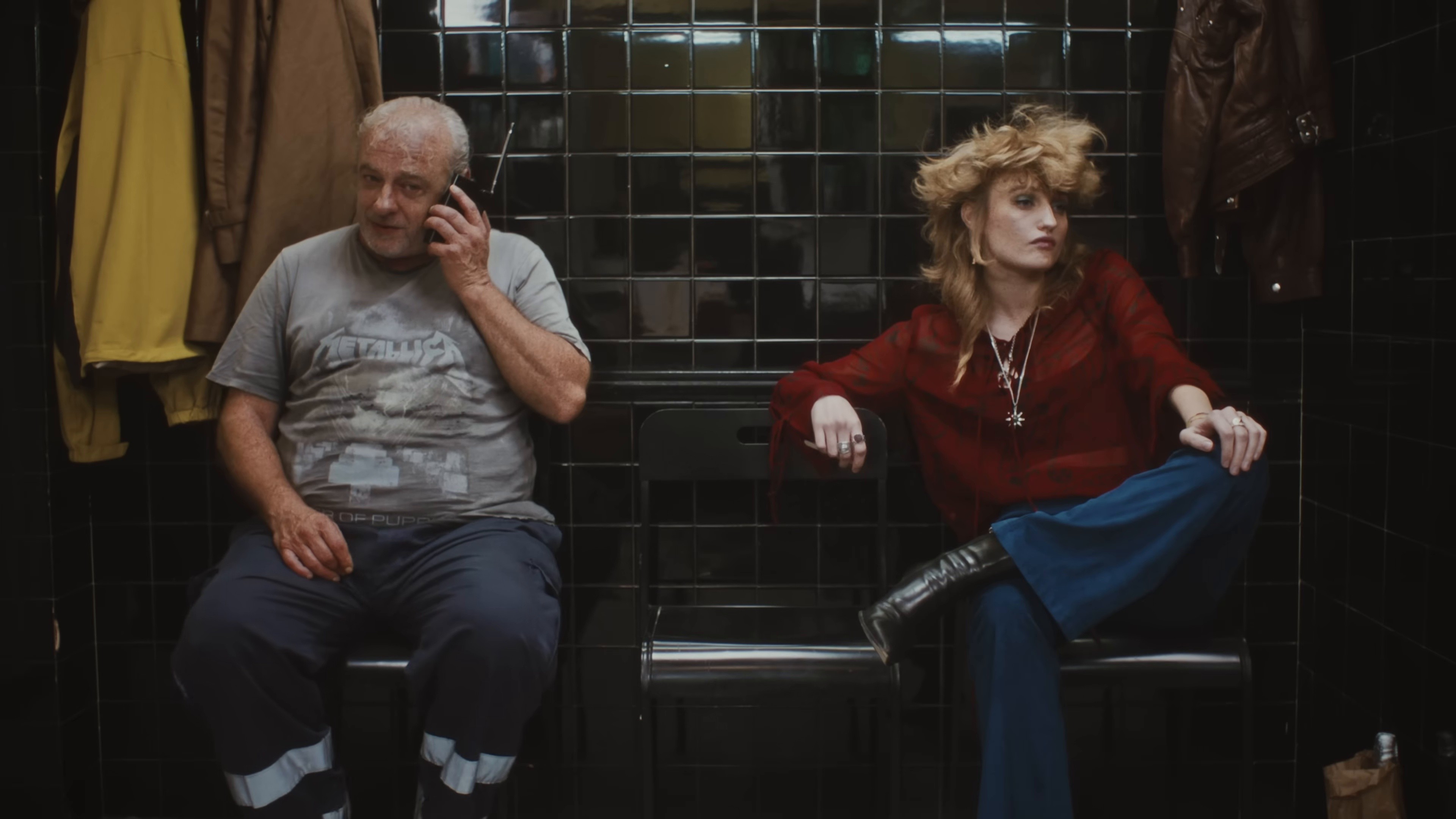 Podría Ser Peor (2026) —  shot,  lighting