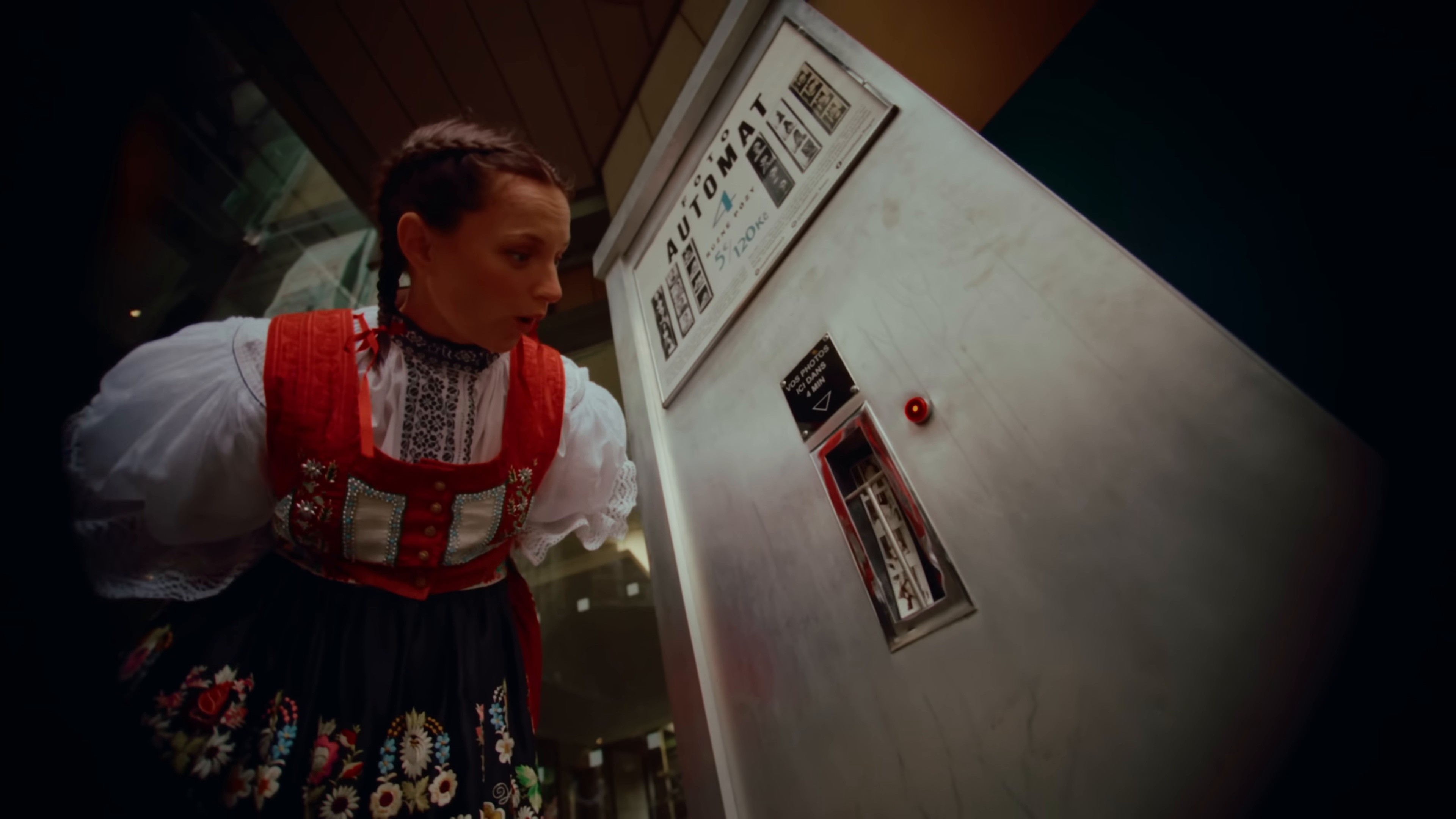 Moravo (2024) —  shot,  lighting