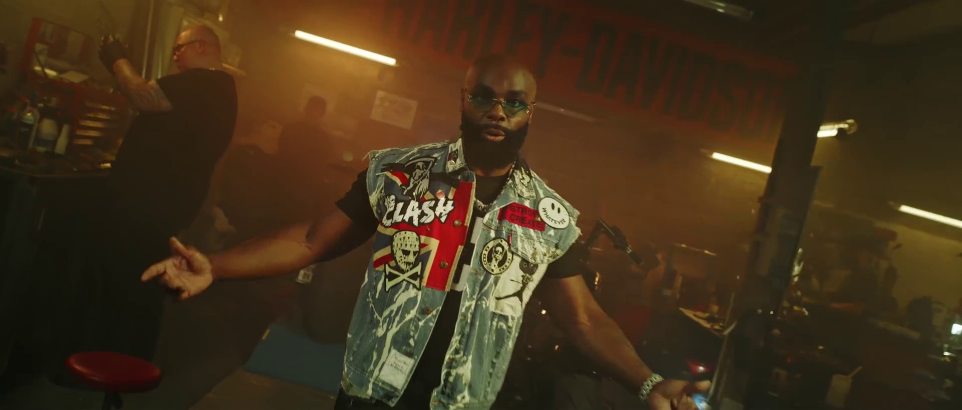 Hallyday (2021) —  shot,  lighting