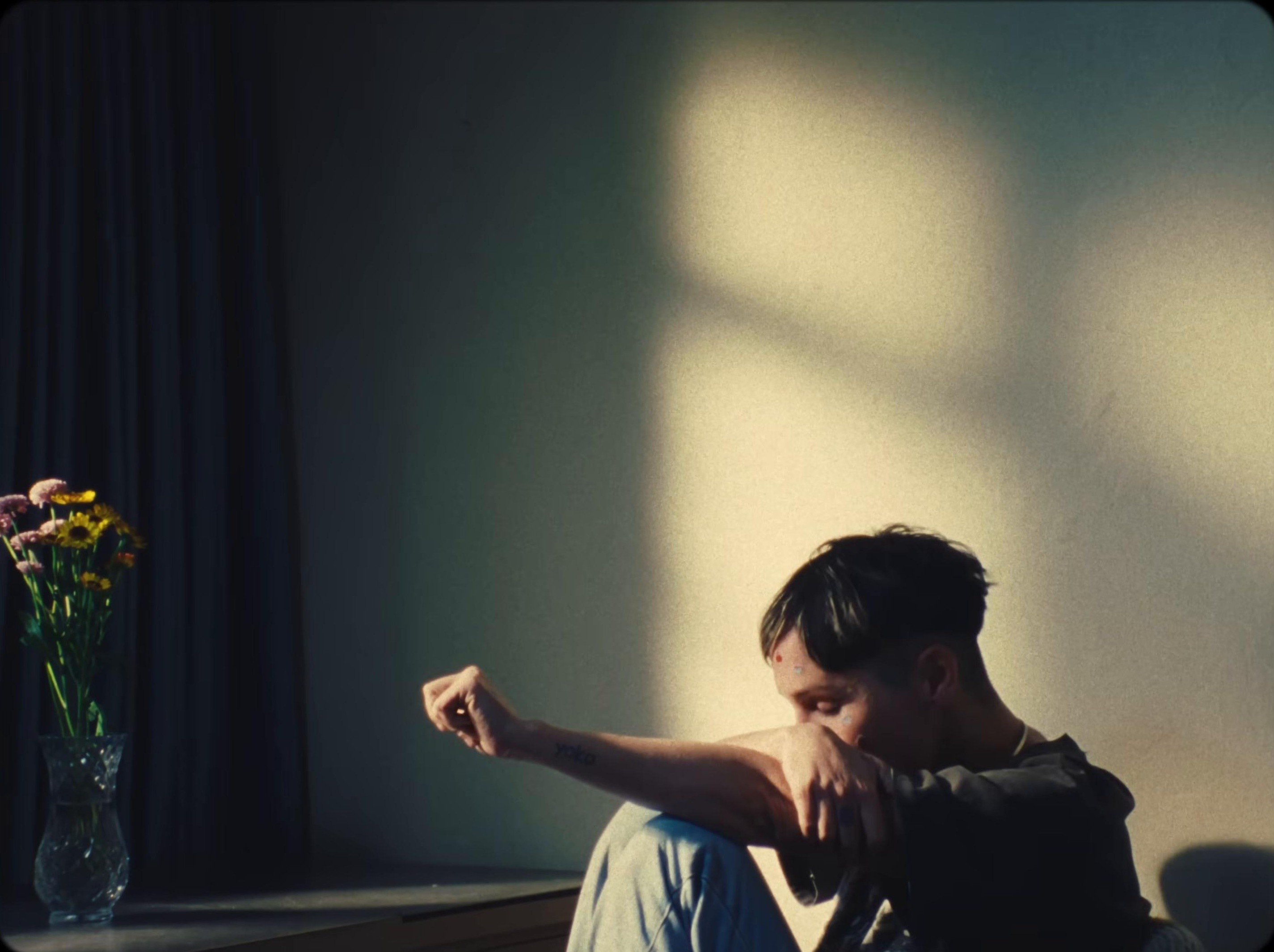 Me Asusta Amar Tanto La Soledad (2026) —  shot,  lighting