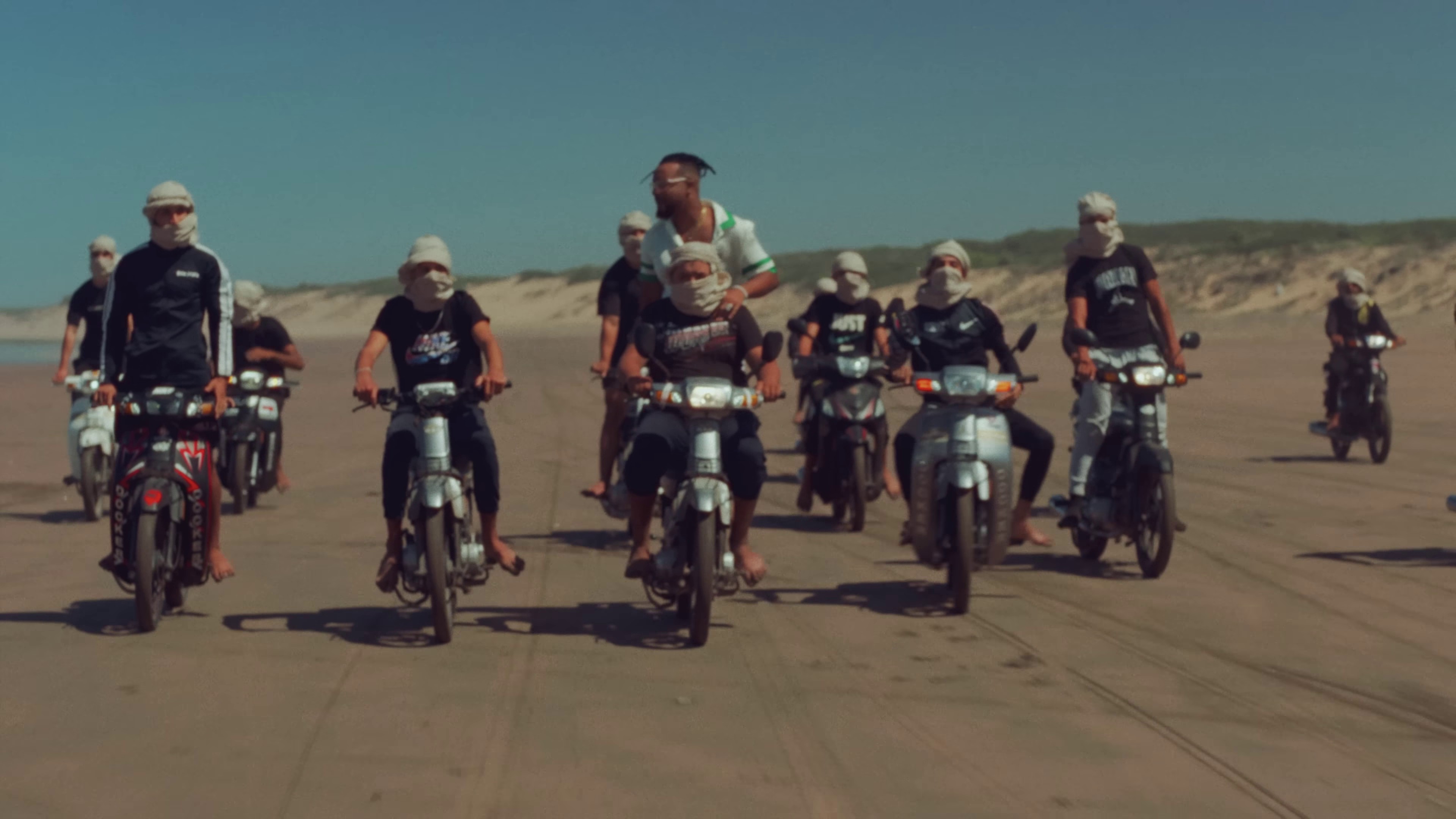 MOUJA (2022) —  shot,  lighting