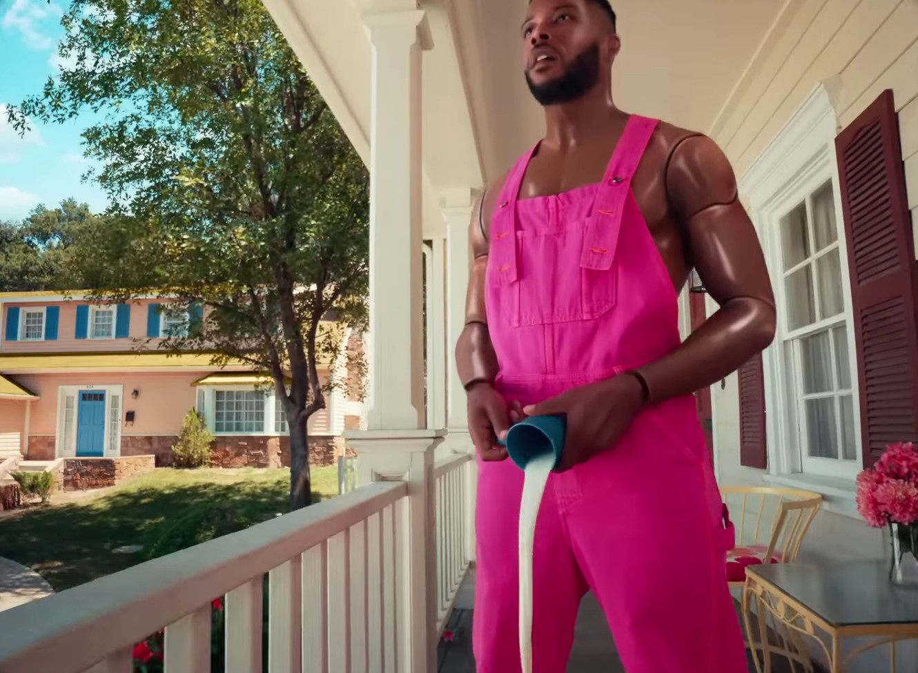 Super Freaky Girl  (2022) —  shot,  lighting