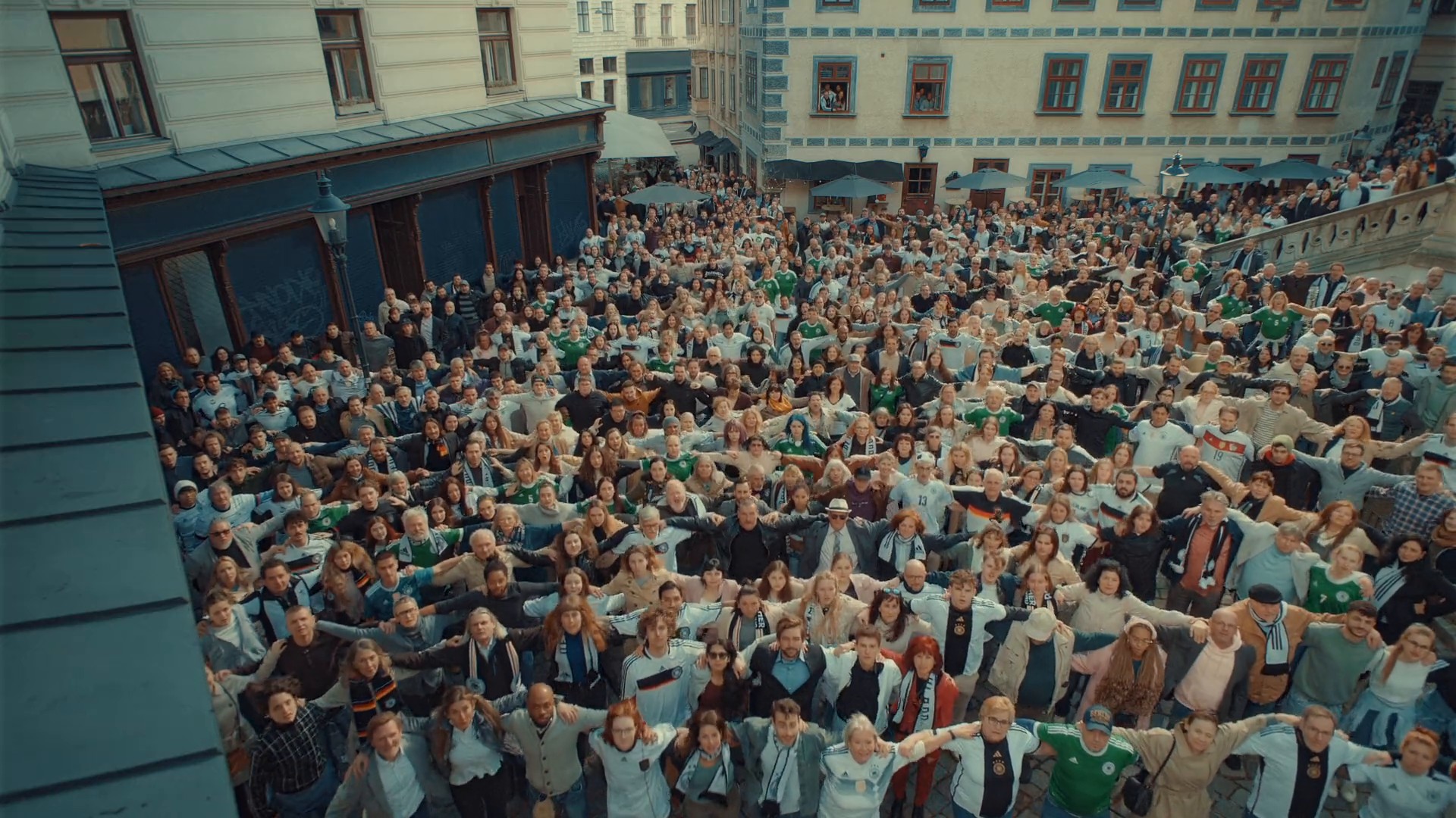 Telekom - No fiber, no football (2024) —  shot,  lighting