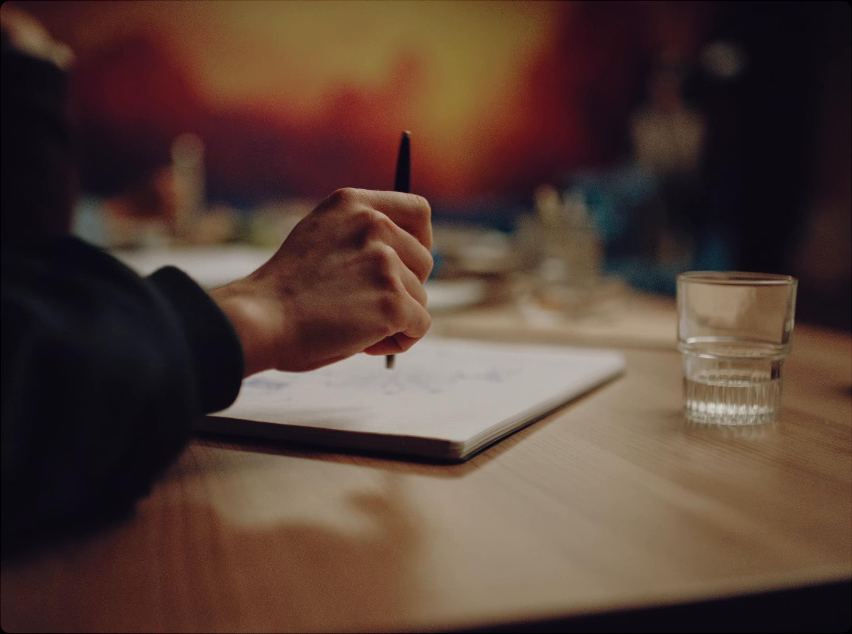 BIEN MÉRITÉ (2025) —  shot,  lighting