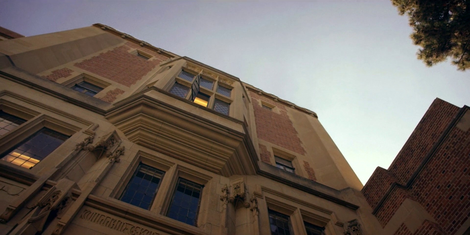 Chapter I (2017) —  shot,  lighting