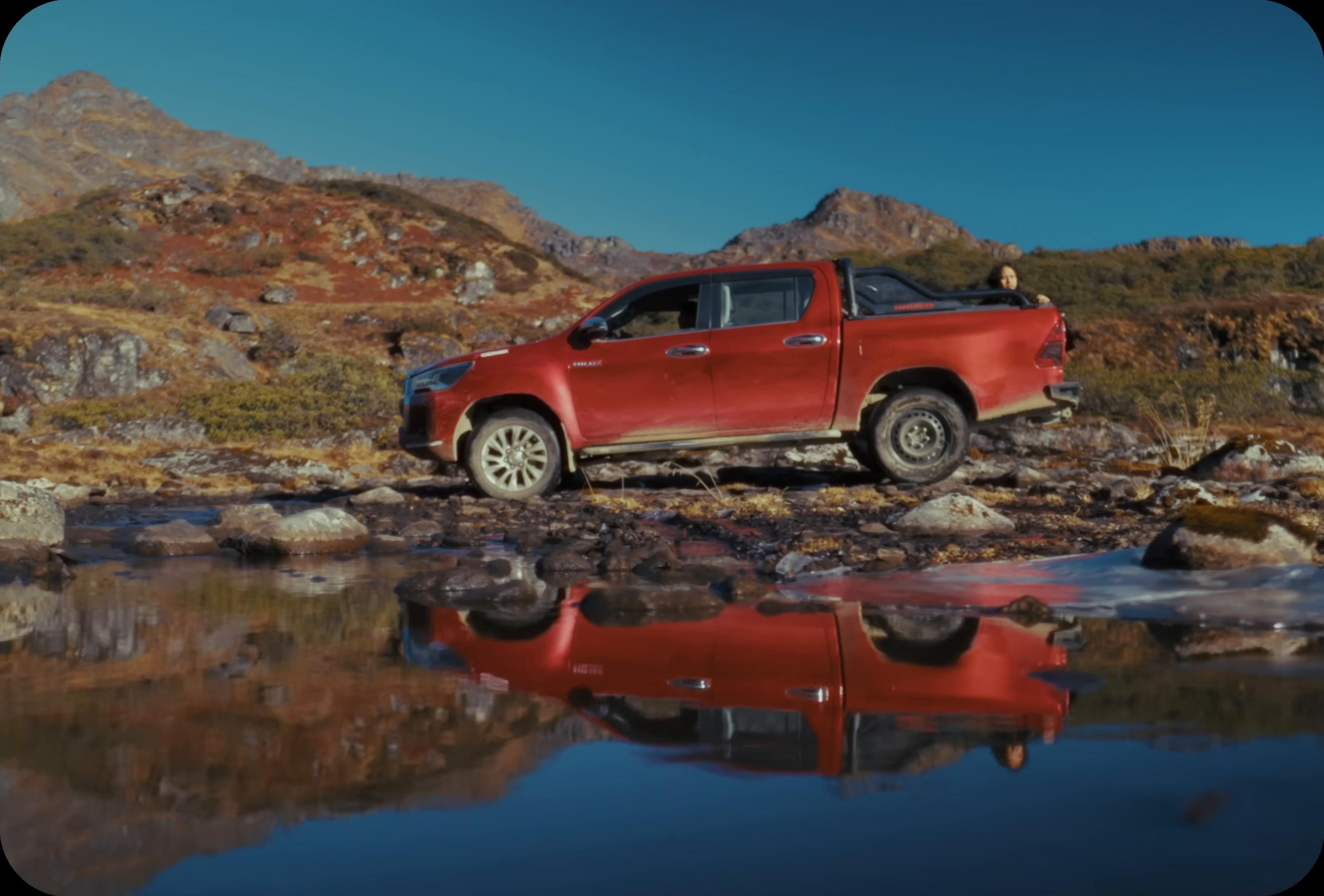 Khud Ko Miloon (2025) —  shot,  lighting