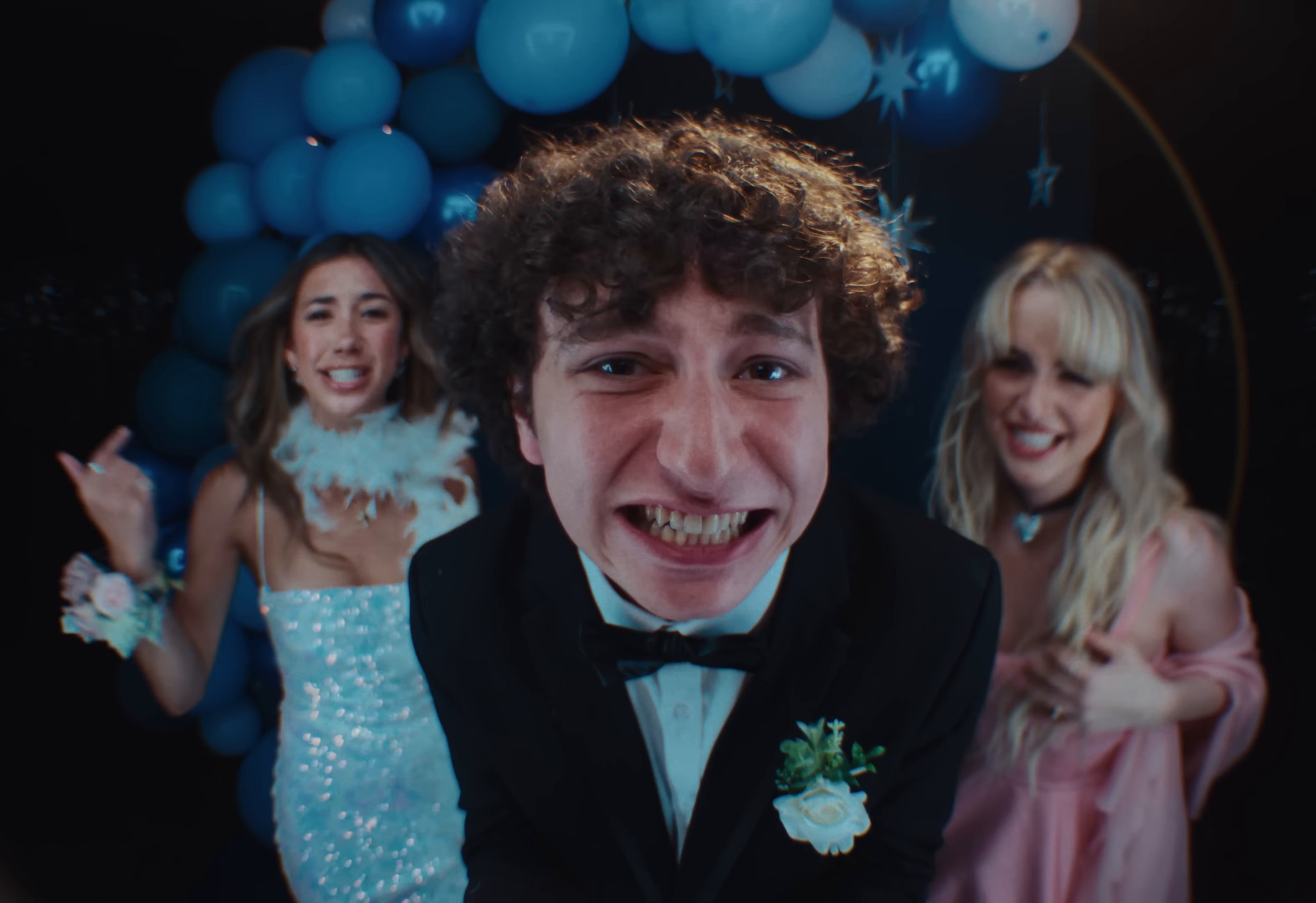 LOSER!! (2024) —  shot,  lighting