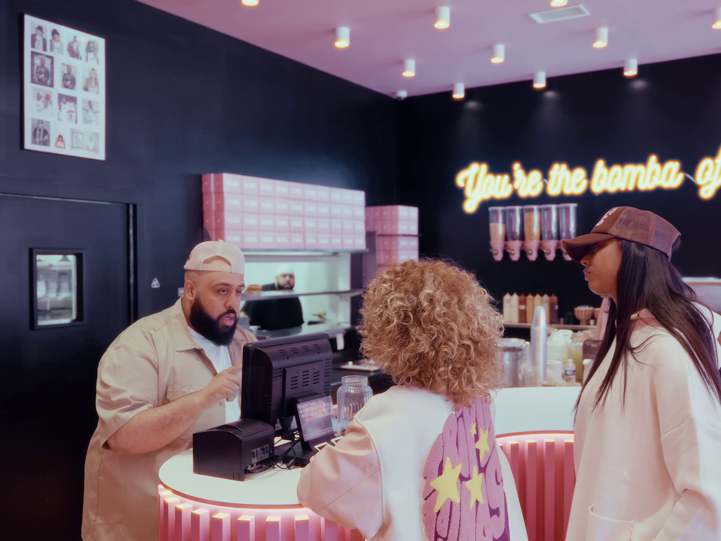 Mon Amour (2023) —  shot,  lighting