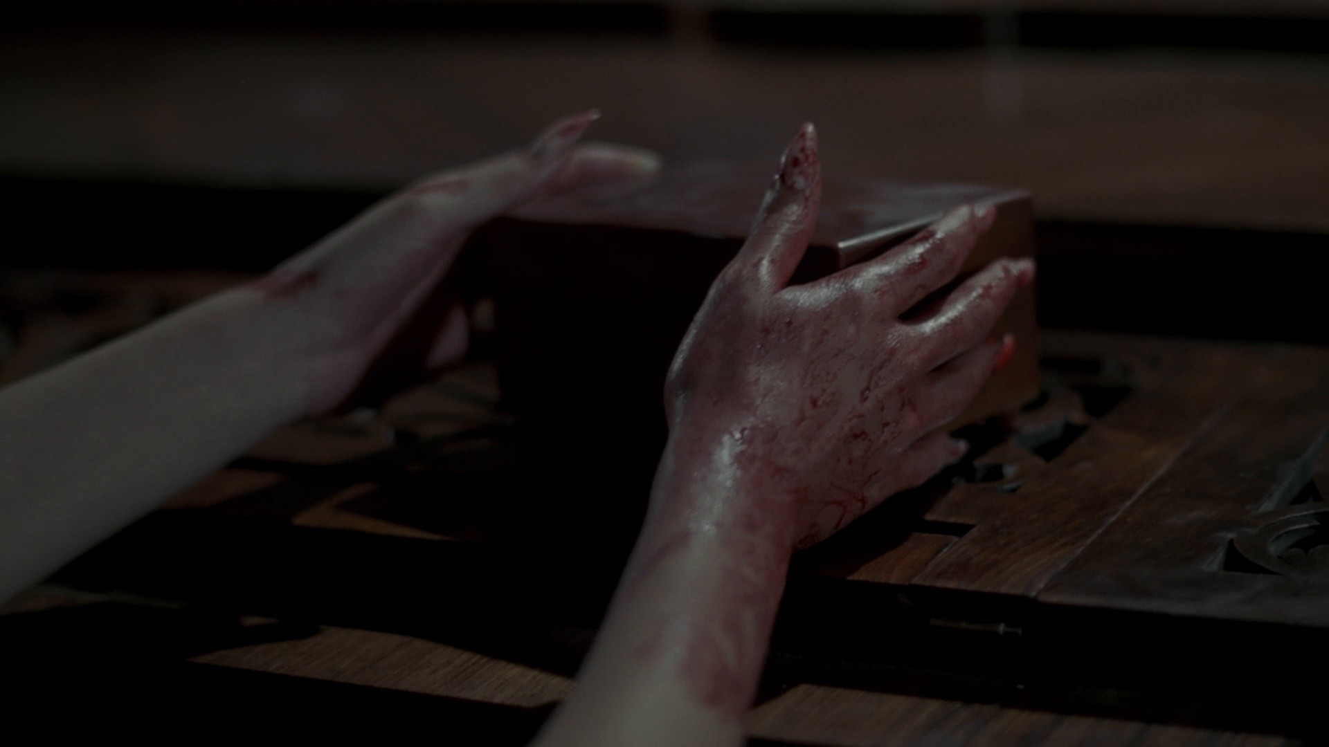 The Living Dead Girl (1982) —  shot,  lighting