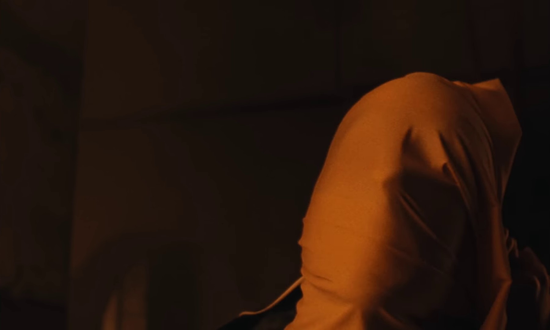 RUGGINE (2024) —  shot,  lighting