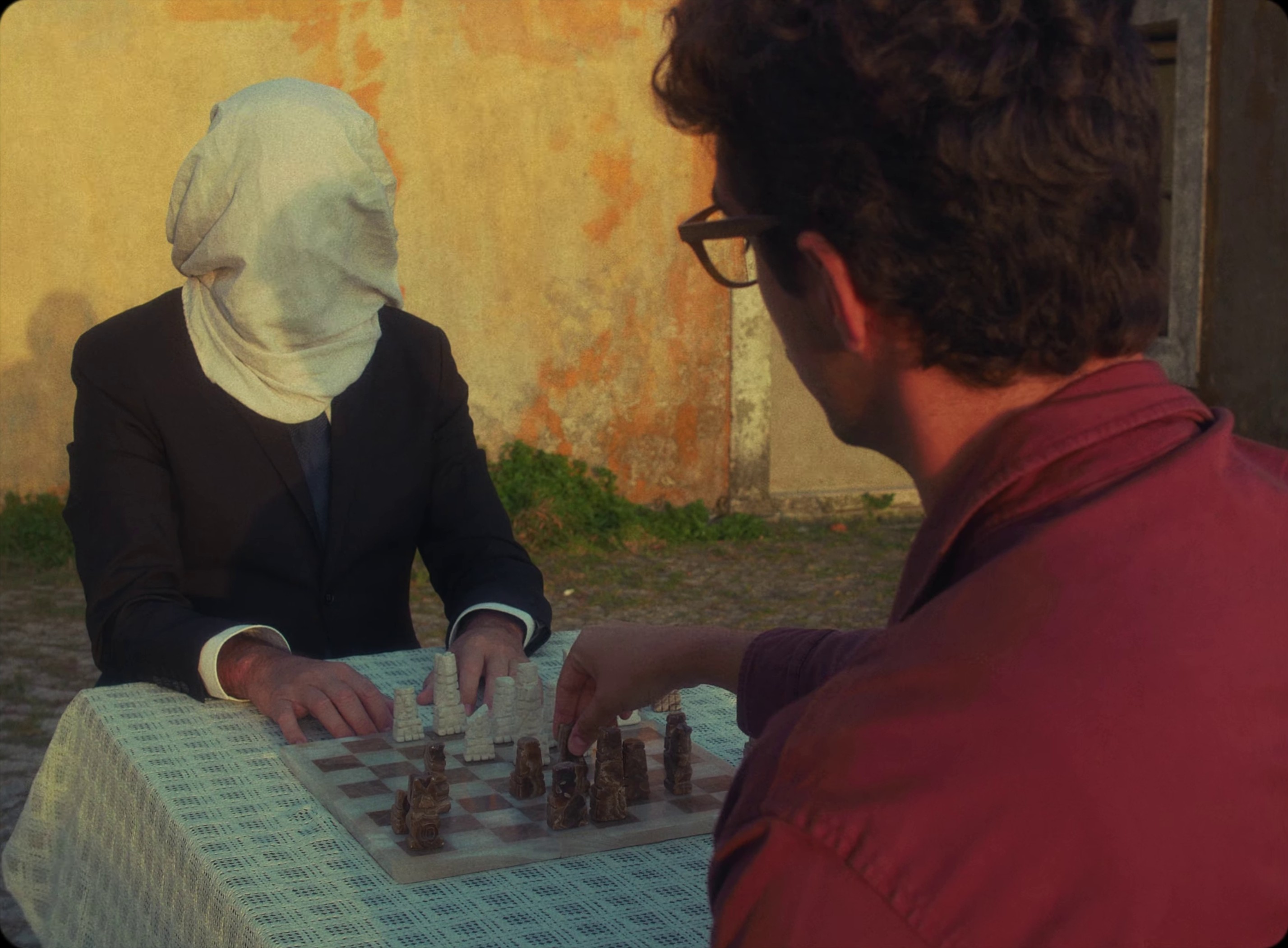 DEUS ALGORITMO (2024) —  shot,  lighting