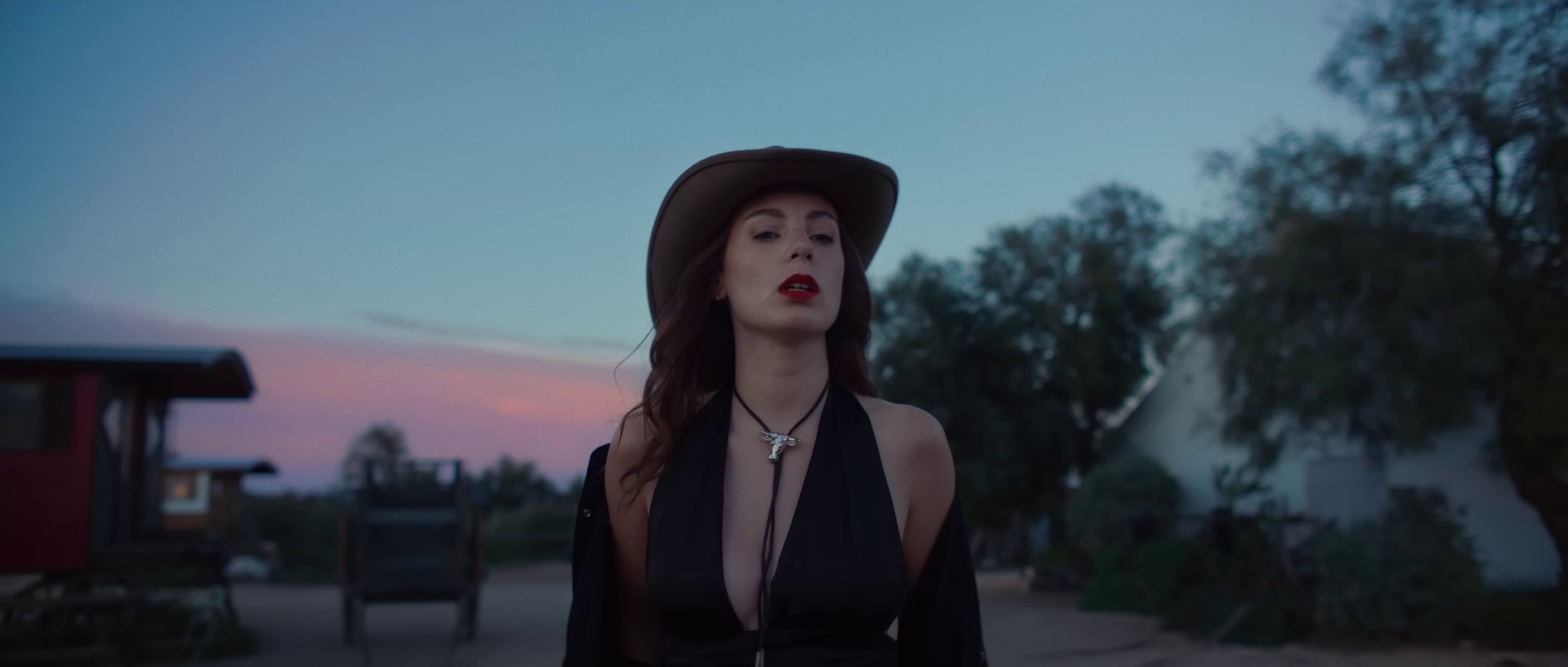 Q (2022) —  shot,  lighting