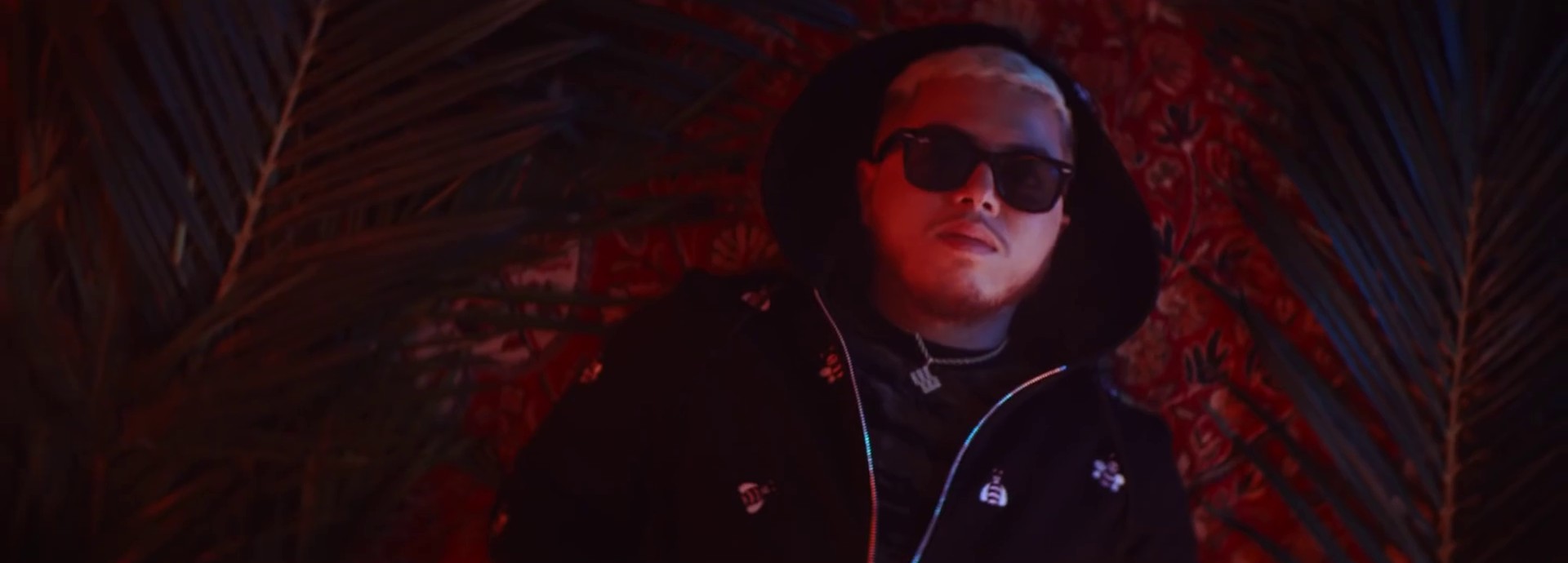 Dale x Love Therapy (2019) —  shot,  lighting