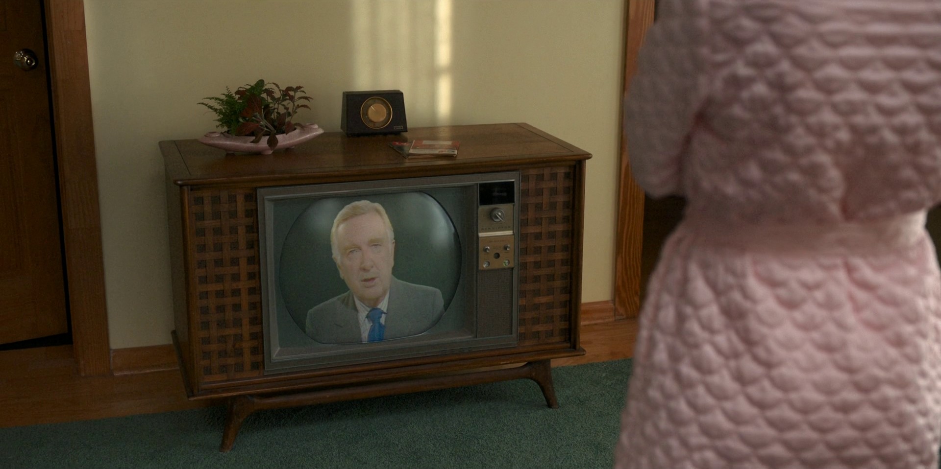 That White House (2022) —  shot,  lighting