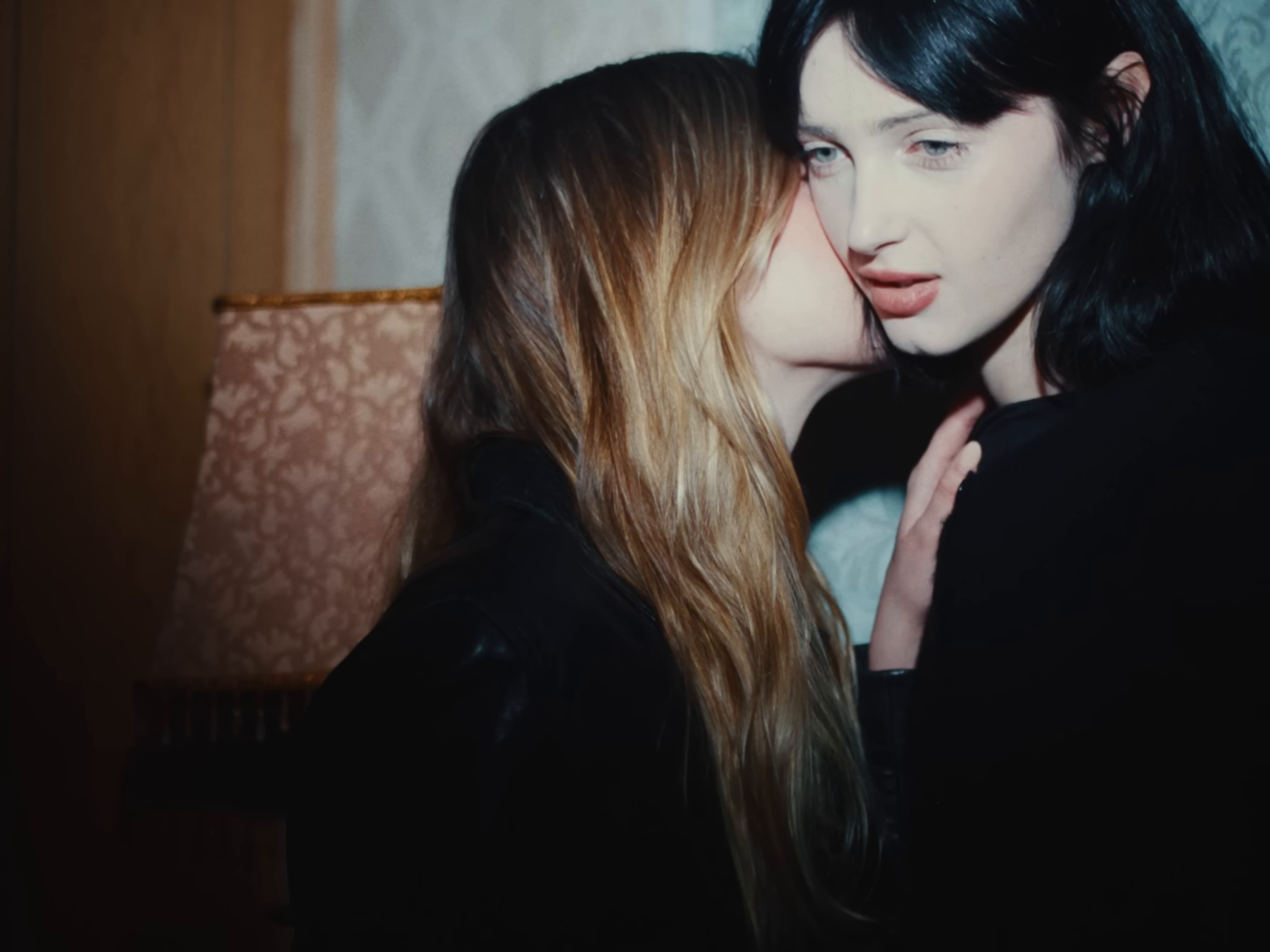 back to friends (2025) —  shot,  lighting