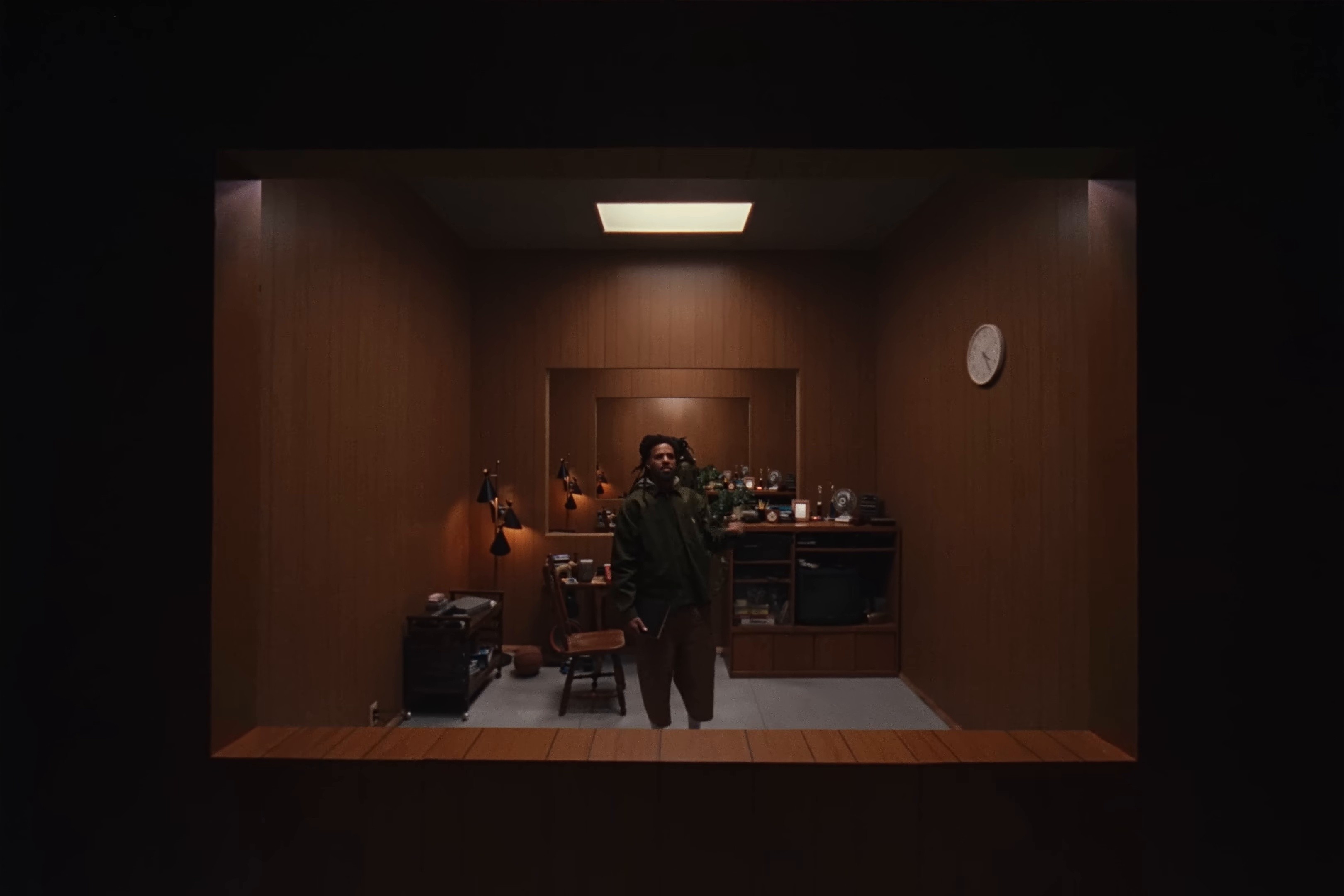 THE FALL-OFF... (2026) —  shot,  lighting