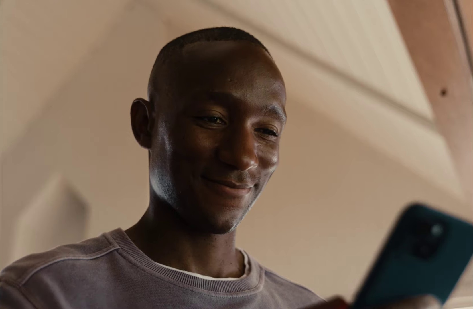 Vinted: Too Many, Men (2024) —  shot,  lighting