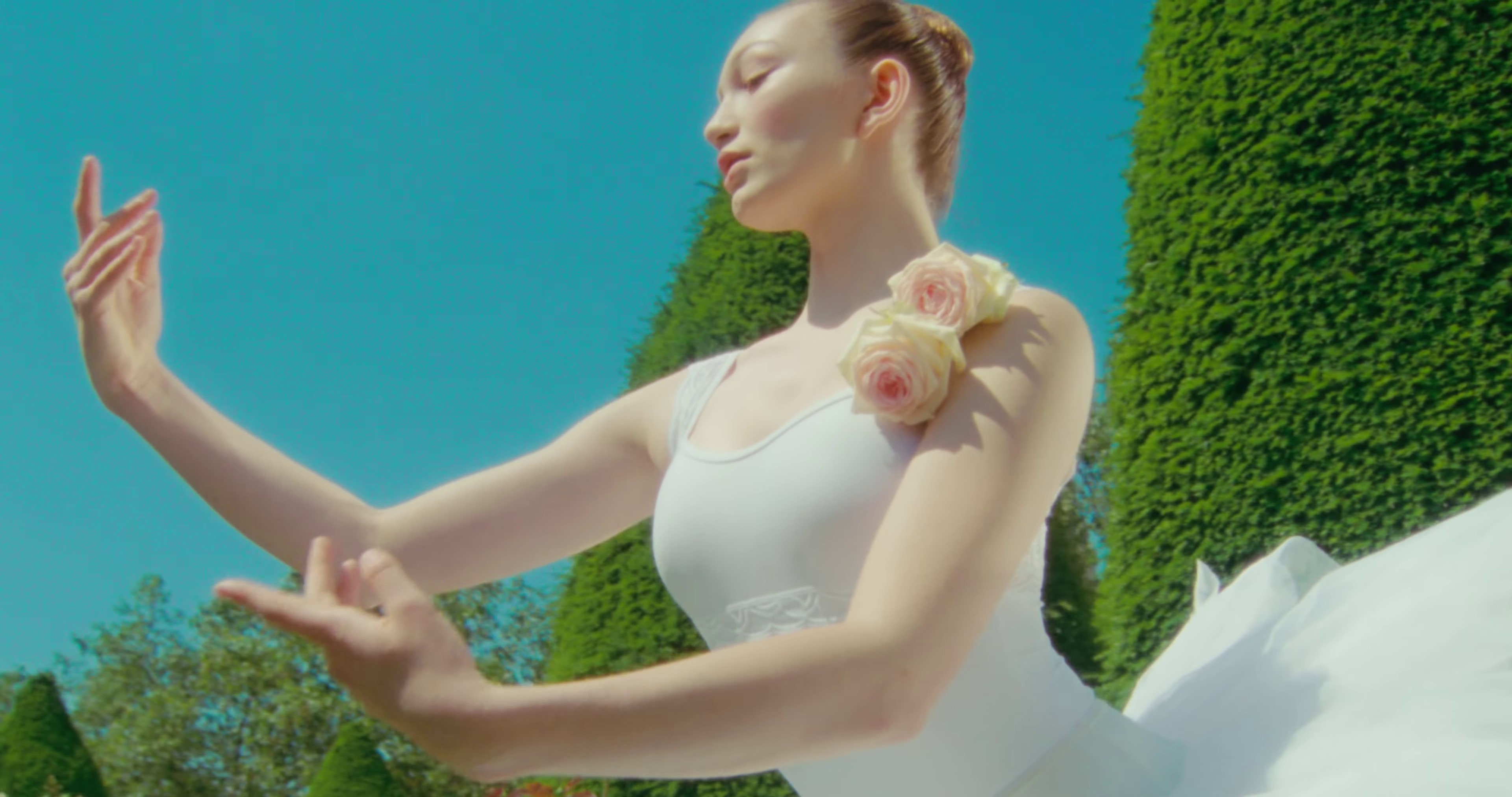 Parc Fermé (2021) —  shot,  lighting