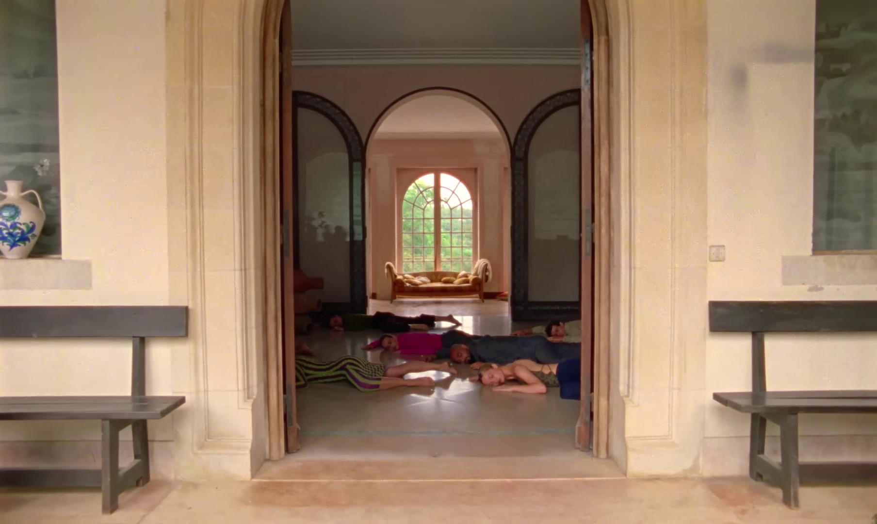 GRV - Music for Maison d'en face (2023) —  shot,  lighting