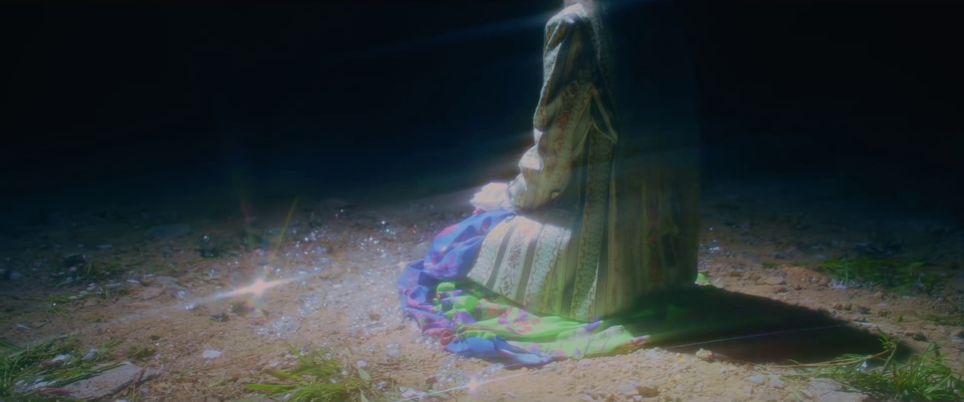 We don't talk together (2019) —  shot,  lighting