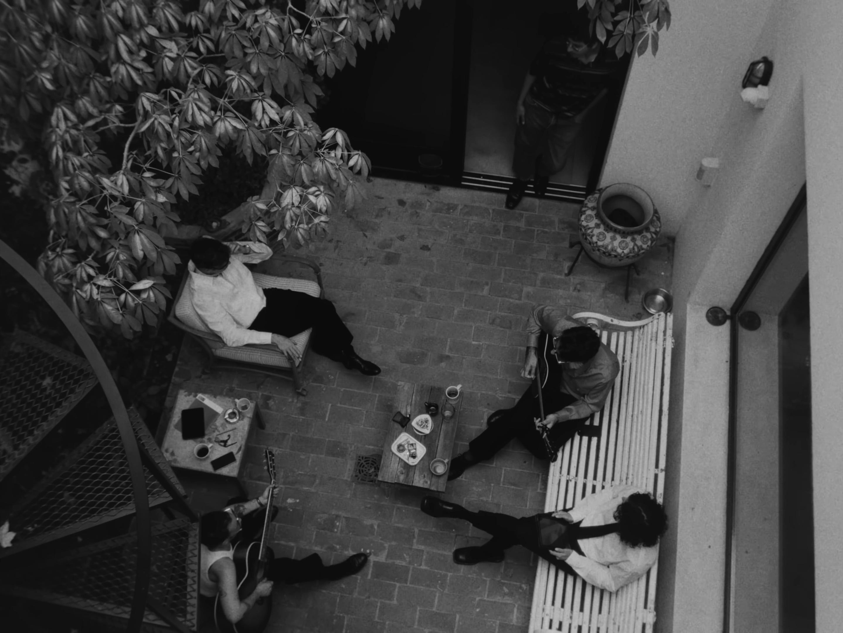 Comando Juntar (2025) —  shot,  lighting