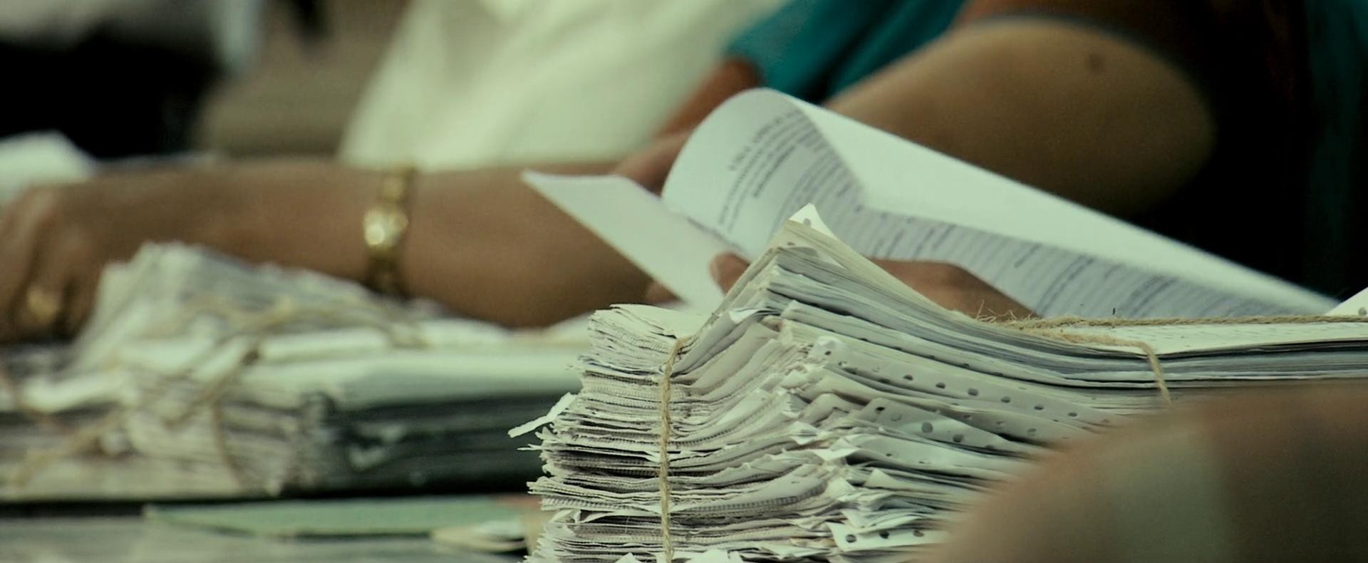 That Girl in Yellow Boots (2011) —  shot,  lighting