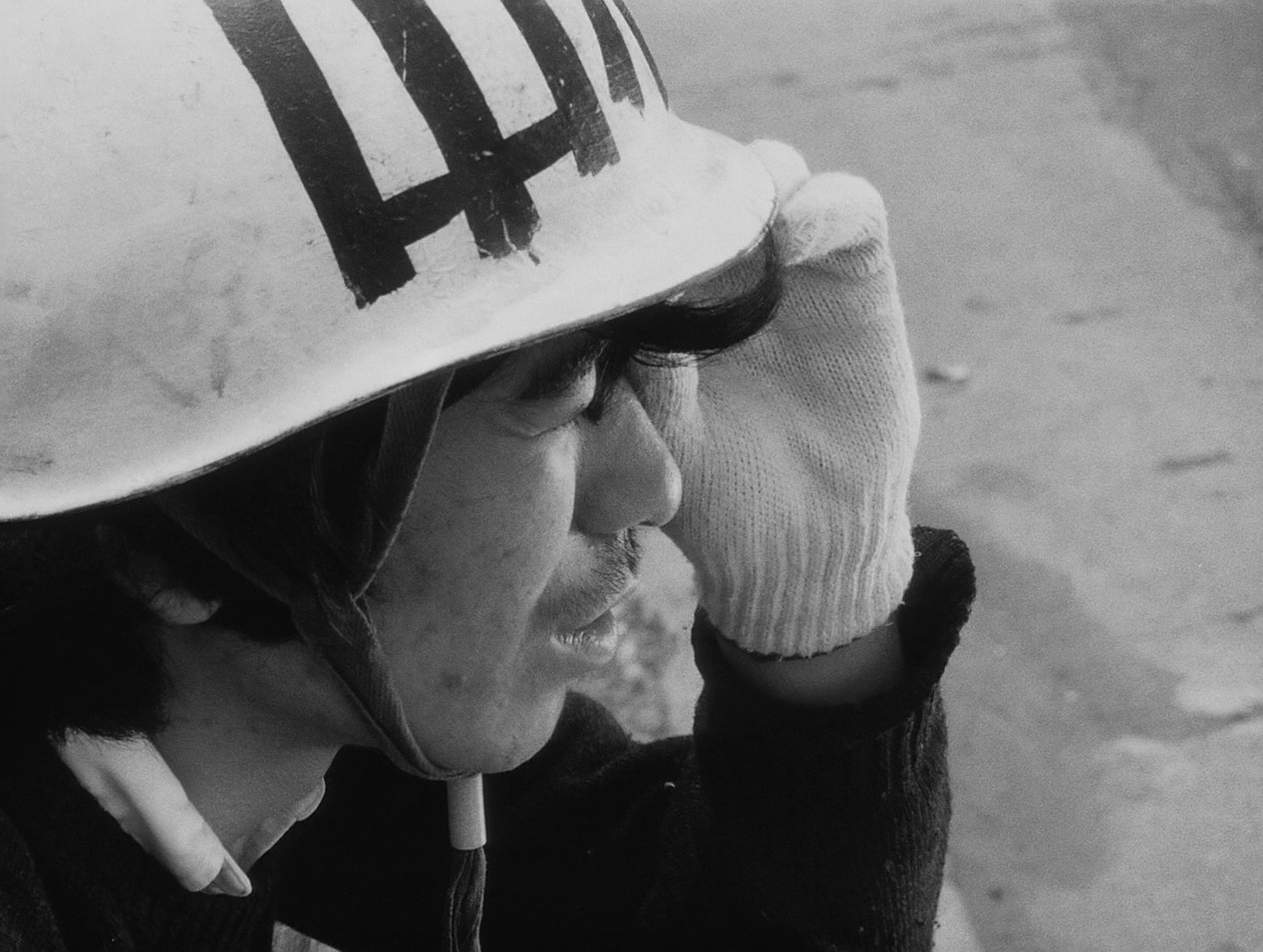 The Man Who Left His Will on Film (1970) —  shot,  lighting