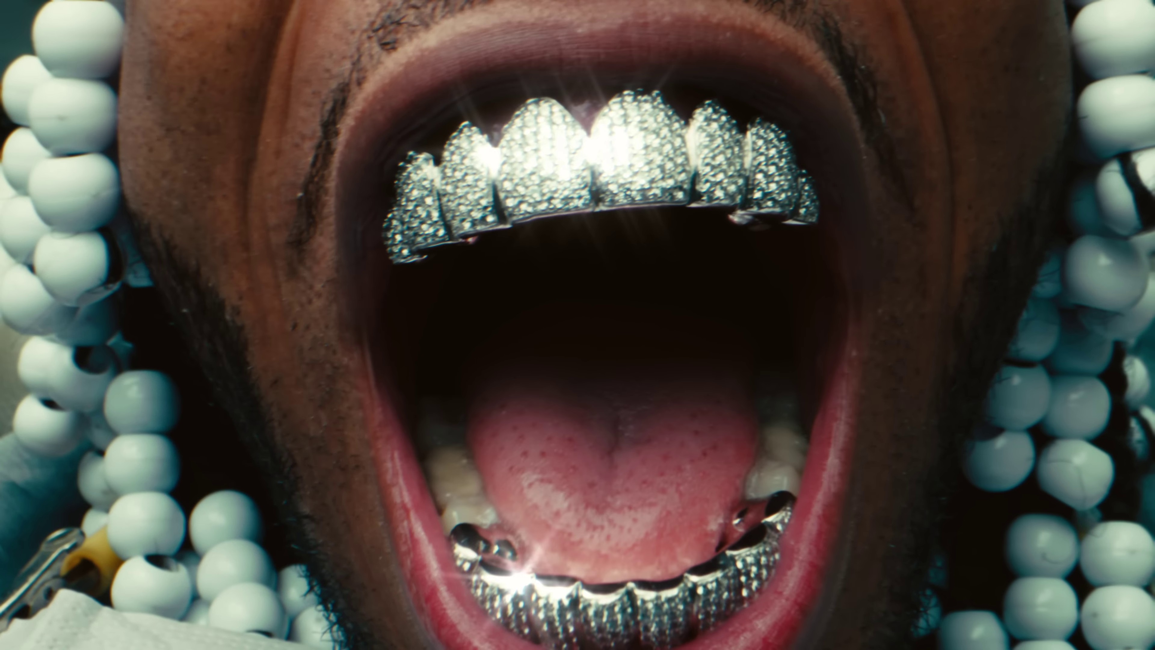 SILVER TOOTH (2023) —  shot,  lighting