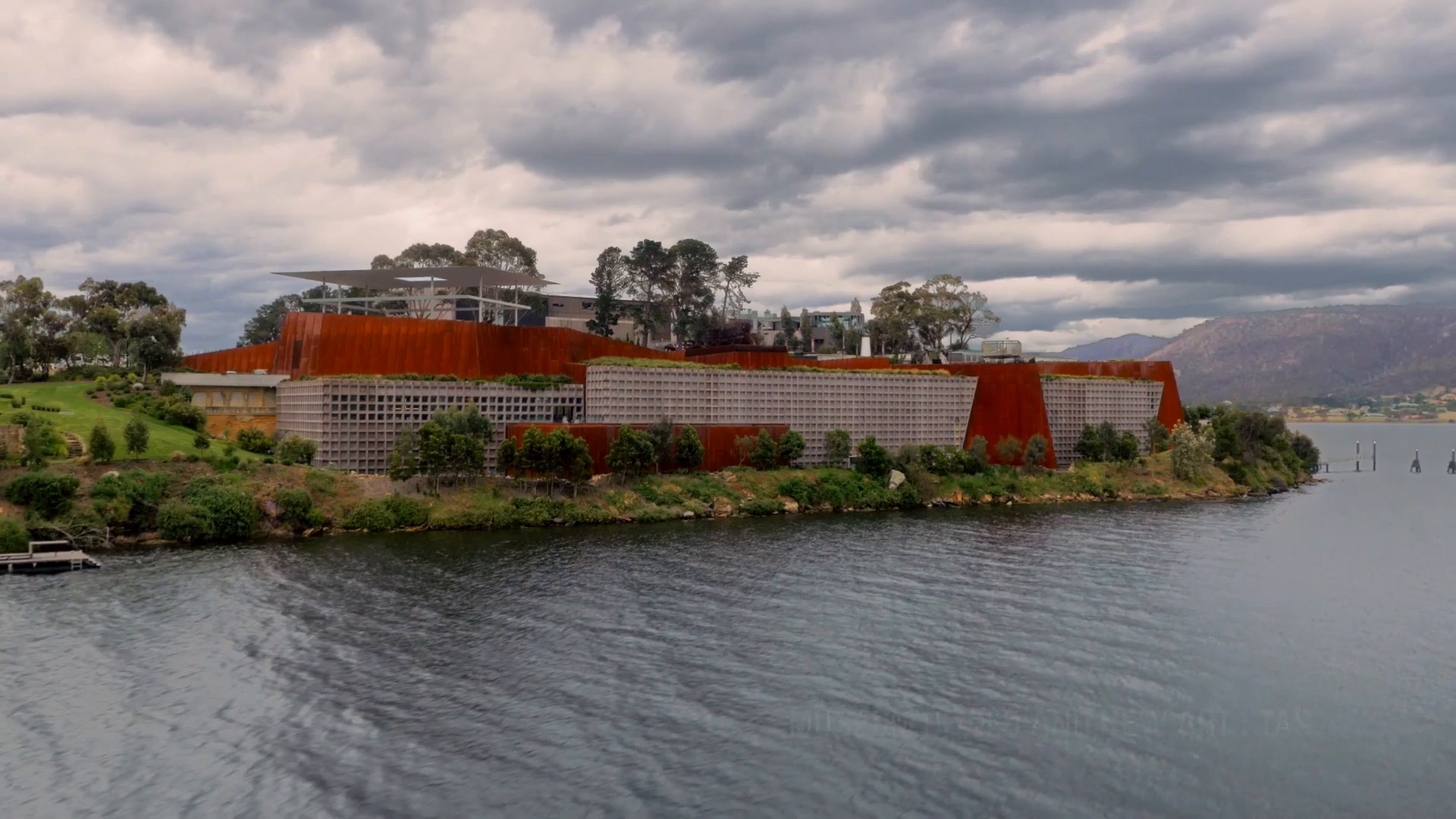 Qantas "Safety 2016" (2016) —  shot,  lighting