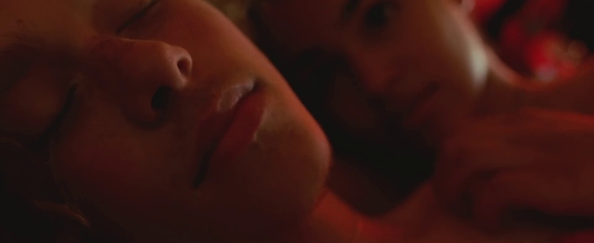 Love$ick  (2016) —  shot,  lighting