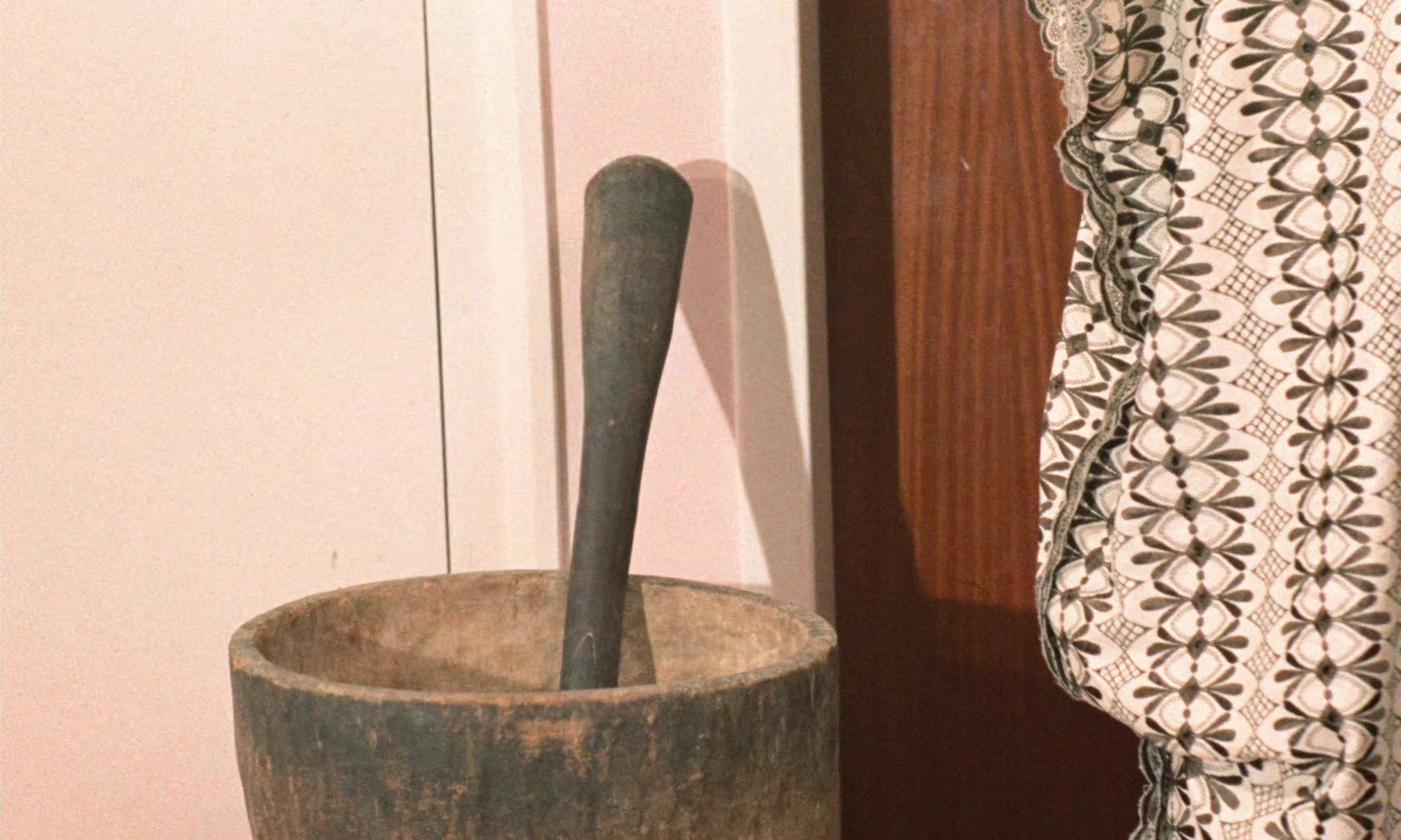 Xala (1976) —  shot,  lighting