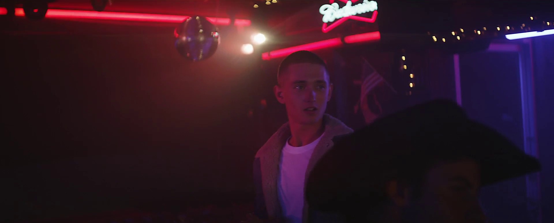Cavalier (2013) —  shot,  lighting