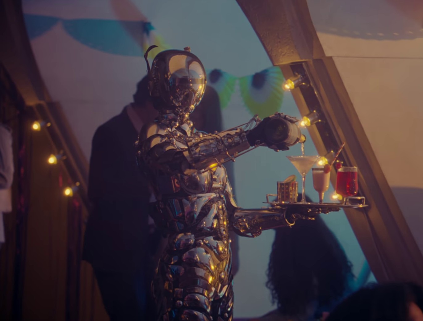 No One Dies From Love (2022) —  shot,  lighting