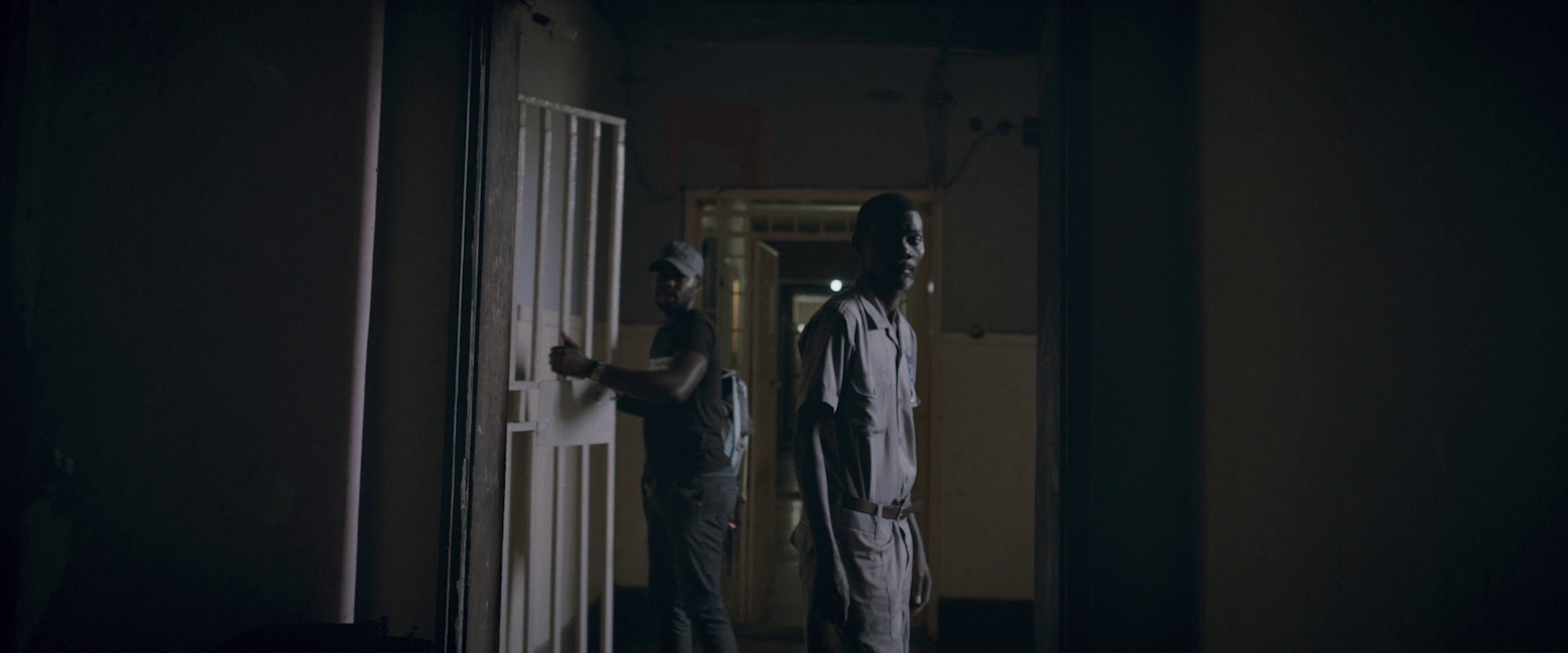 Air Conditioner (2021) —  shot,  lighting