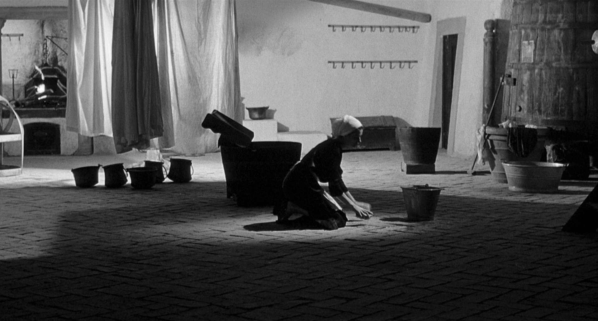 8½ (1963) —  shot,  lighting