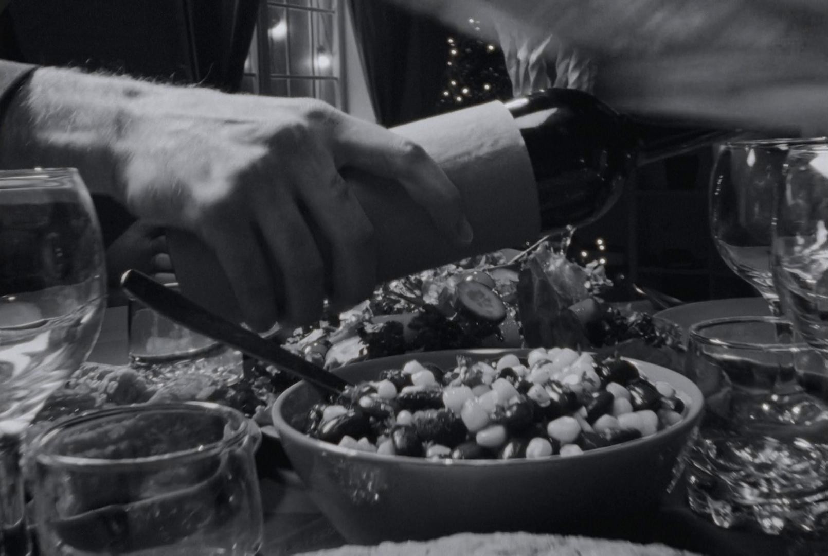 VIPS · Pensemos bien las tradiciones (2024) —  shot,  lighting