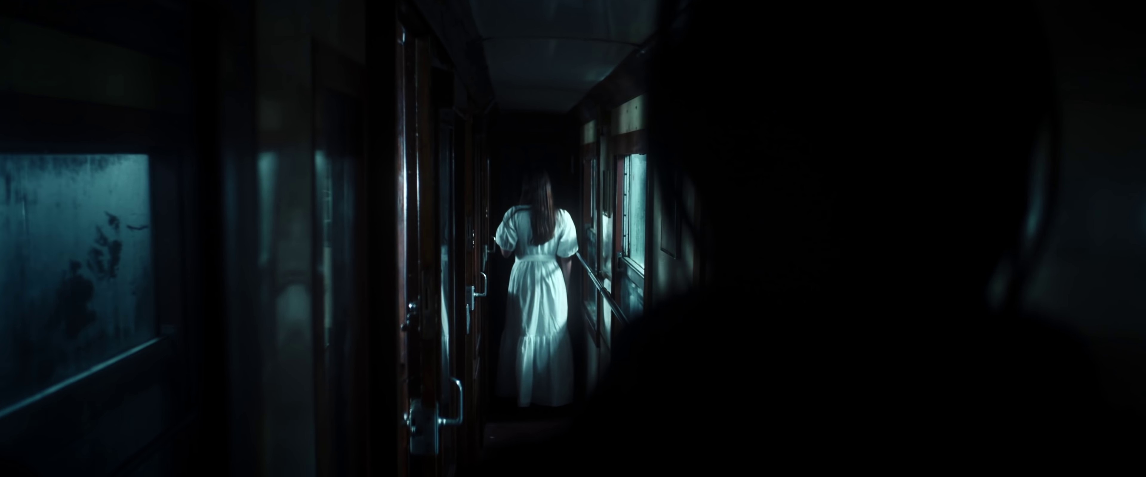 Tout S'en Va (2021) —  shot,  lighting