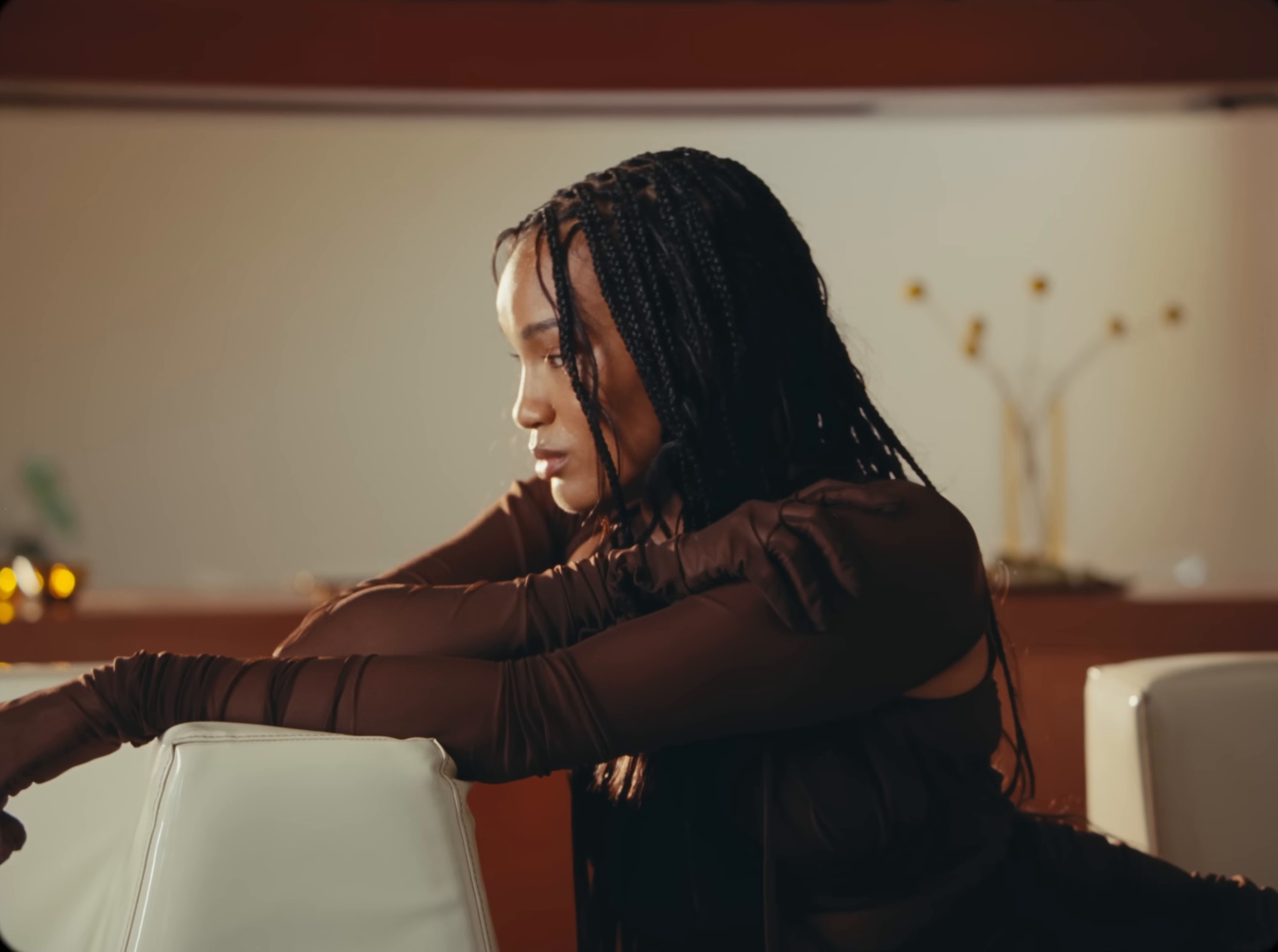 I CAN TELL  (2025) —  shot,  lighting