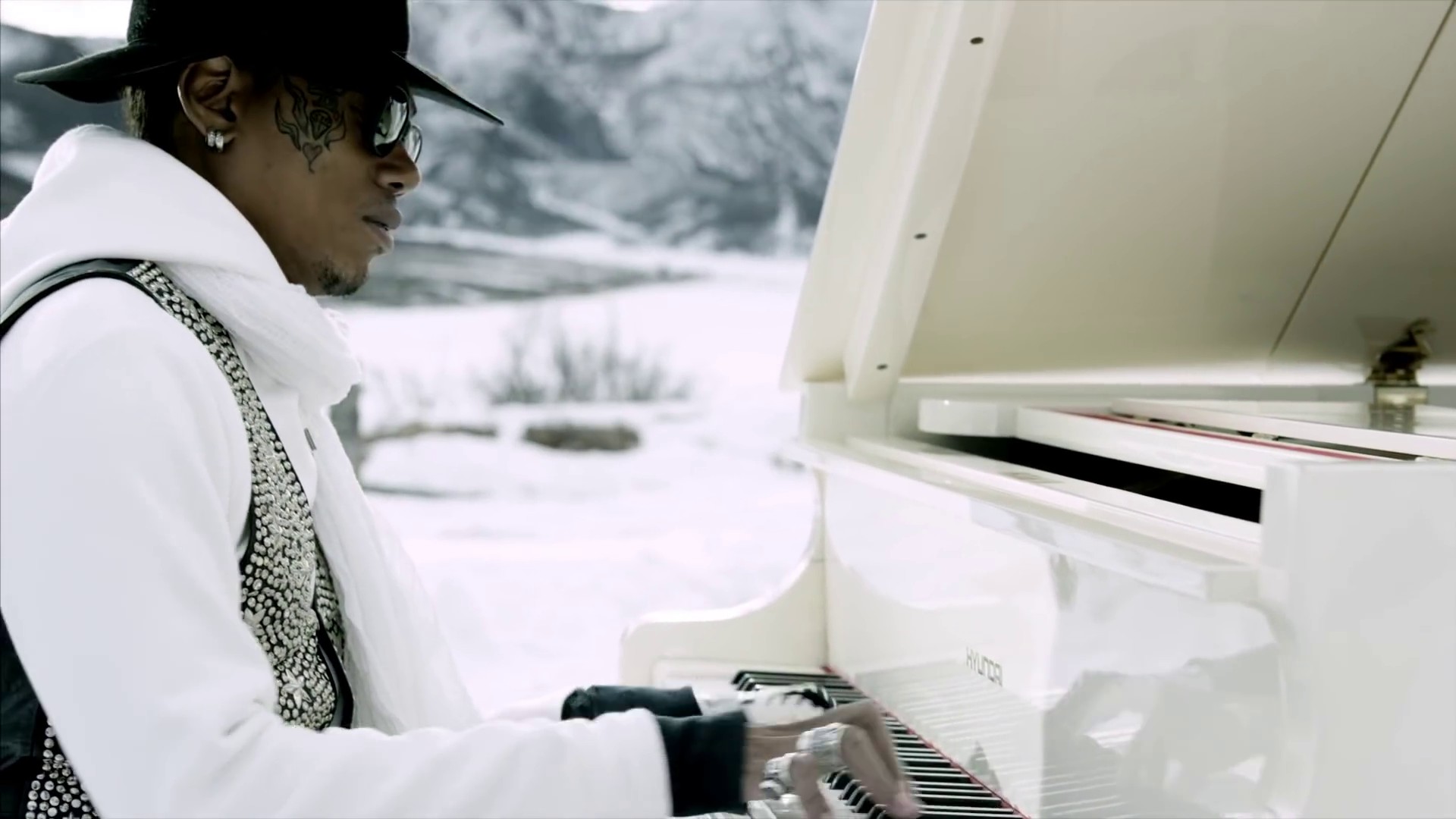 Every Moment  (2015) —  shot,  lighting