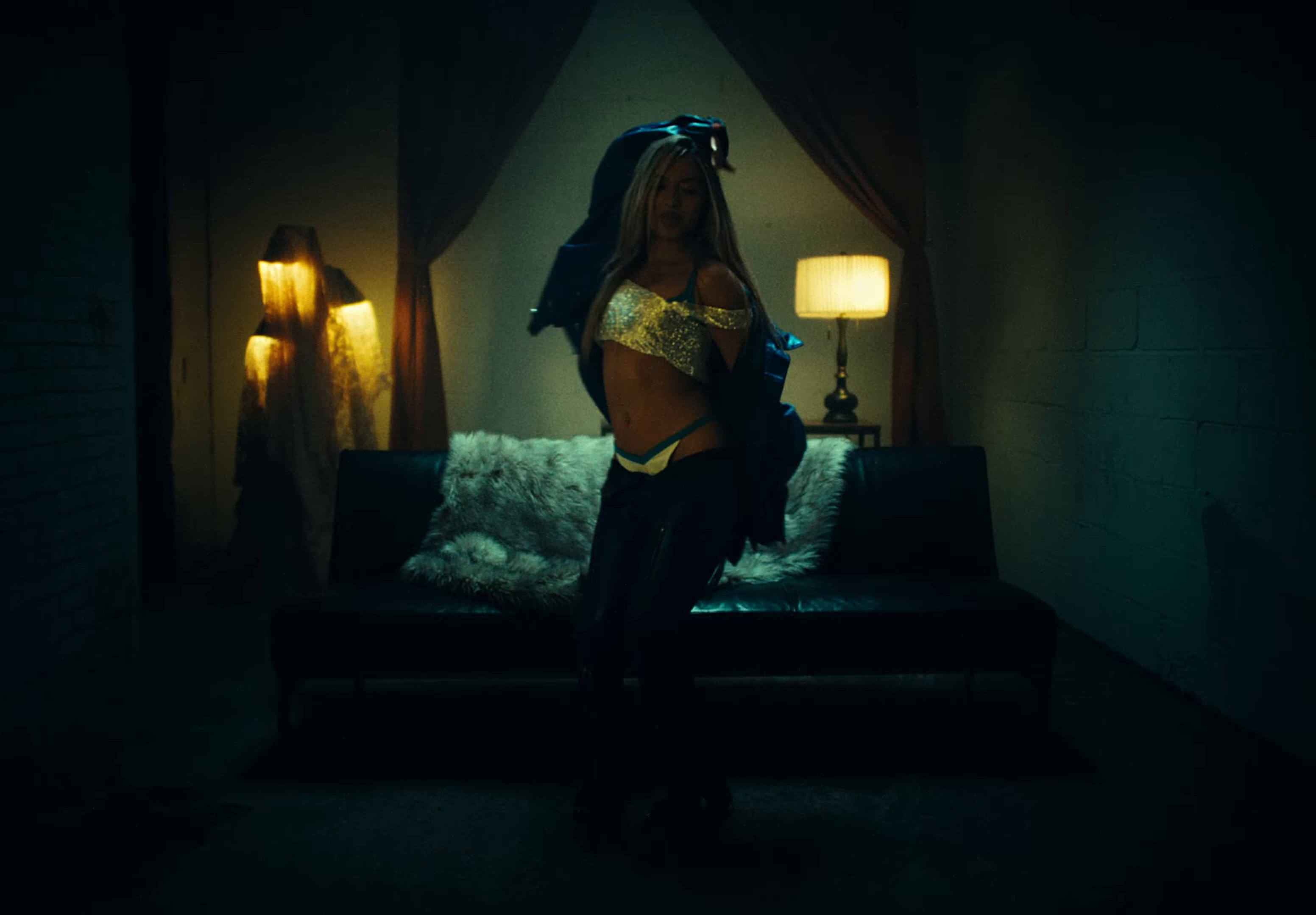 TaTaTa (2025) —  shot,  lighting