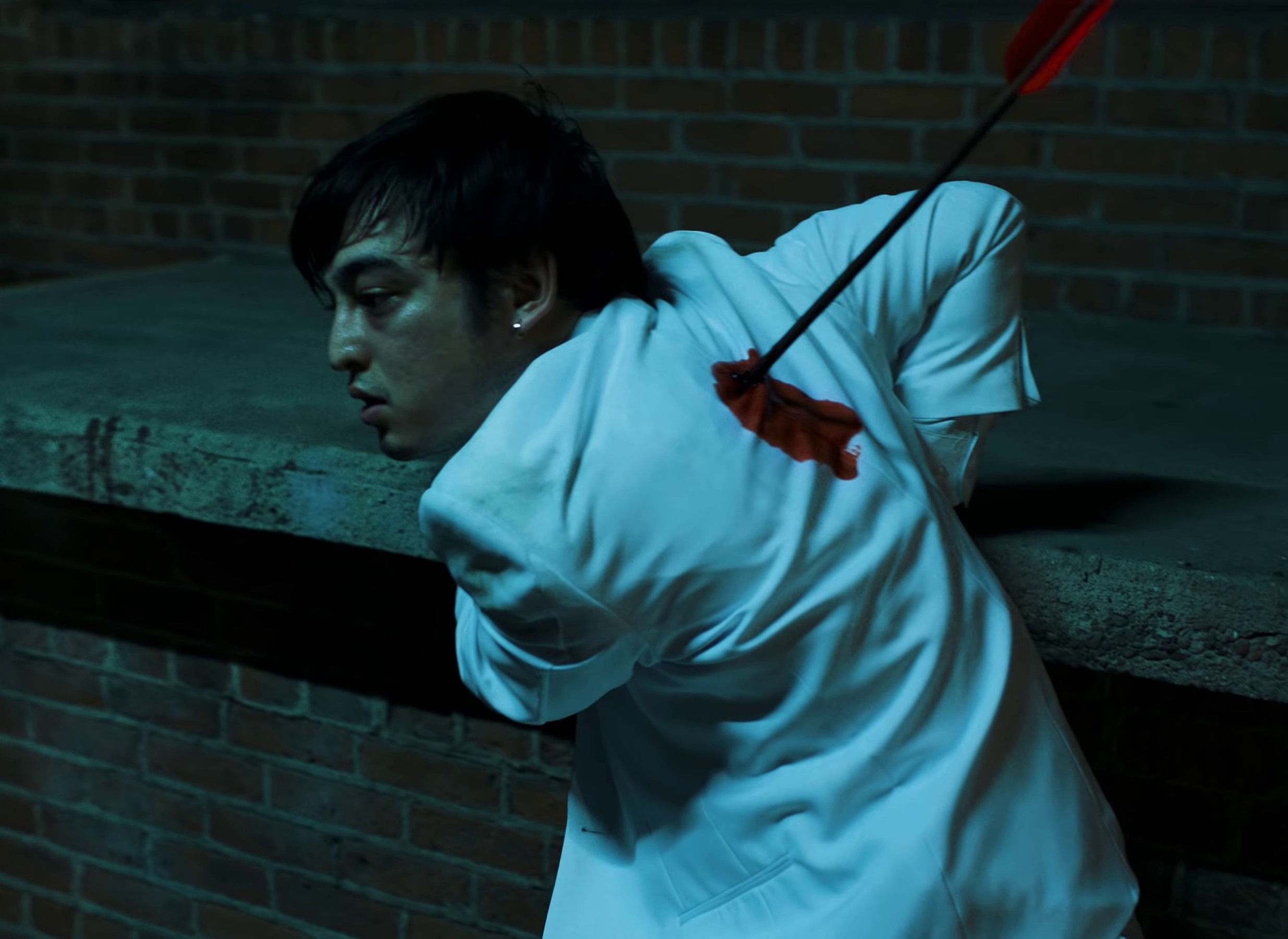 SLOW DANCING IN THE DARK (2018) —  shot,  lighting